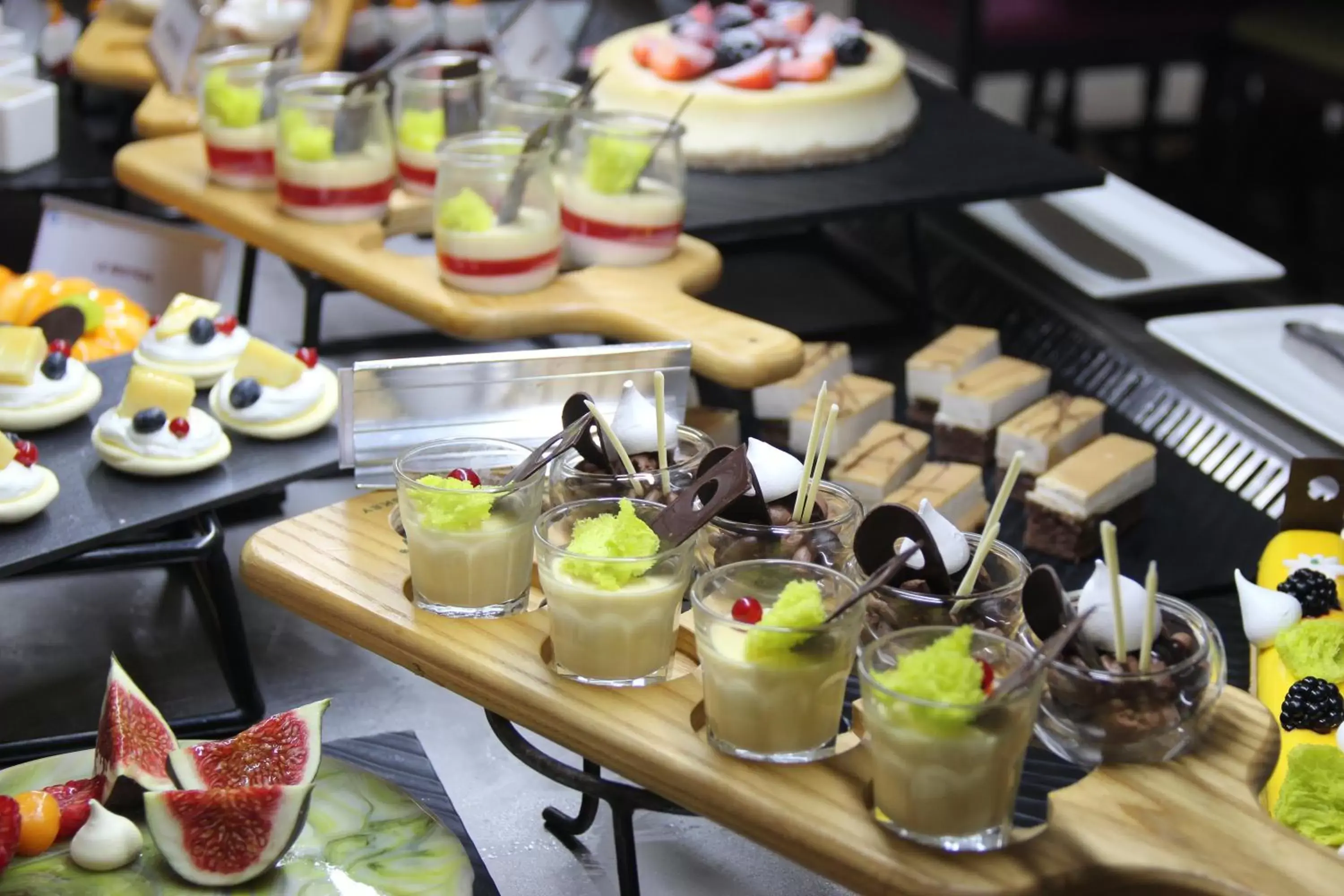 Breakfast in Copthorne Downtown by Millennium Breakfast in Copthorne Downtown by Millennium