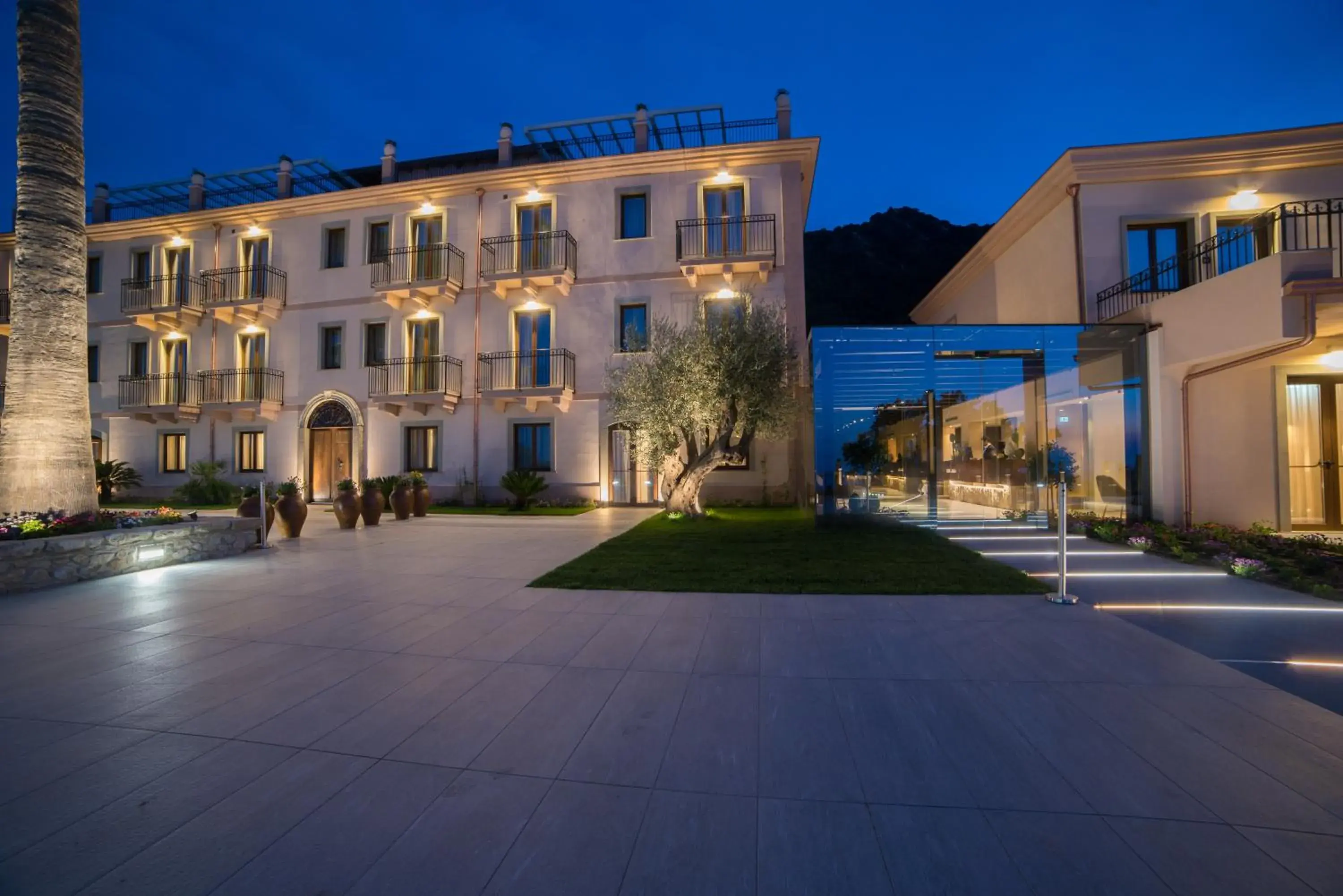 Facade/entrance, Property Building in Best Western Plus Hotel Terre di Eolo