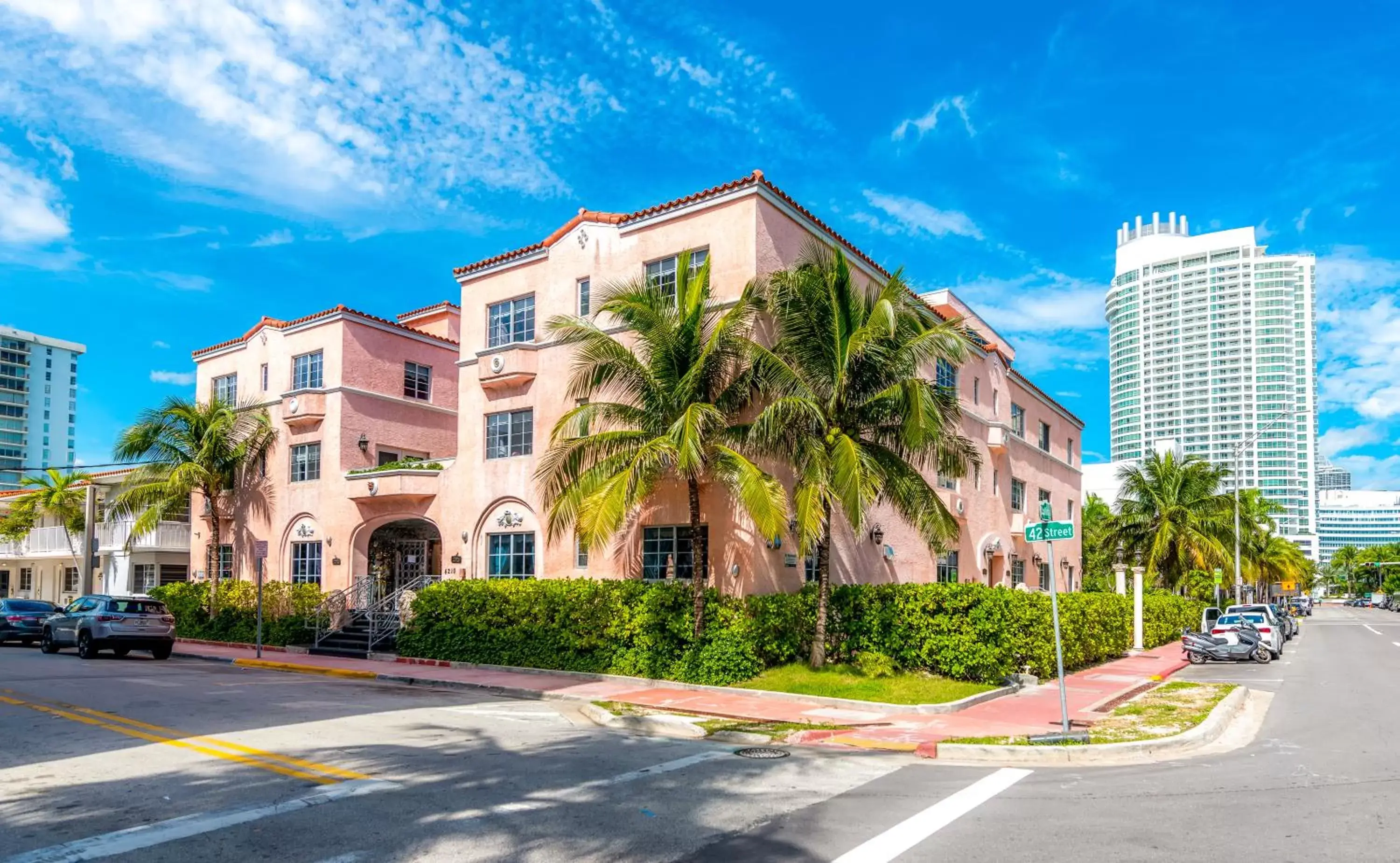 Property Building in Secret Garden Miami Beach