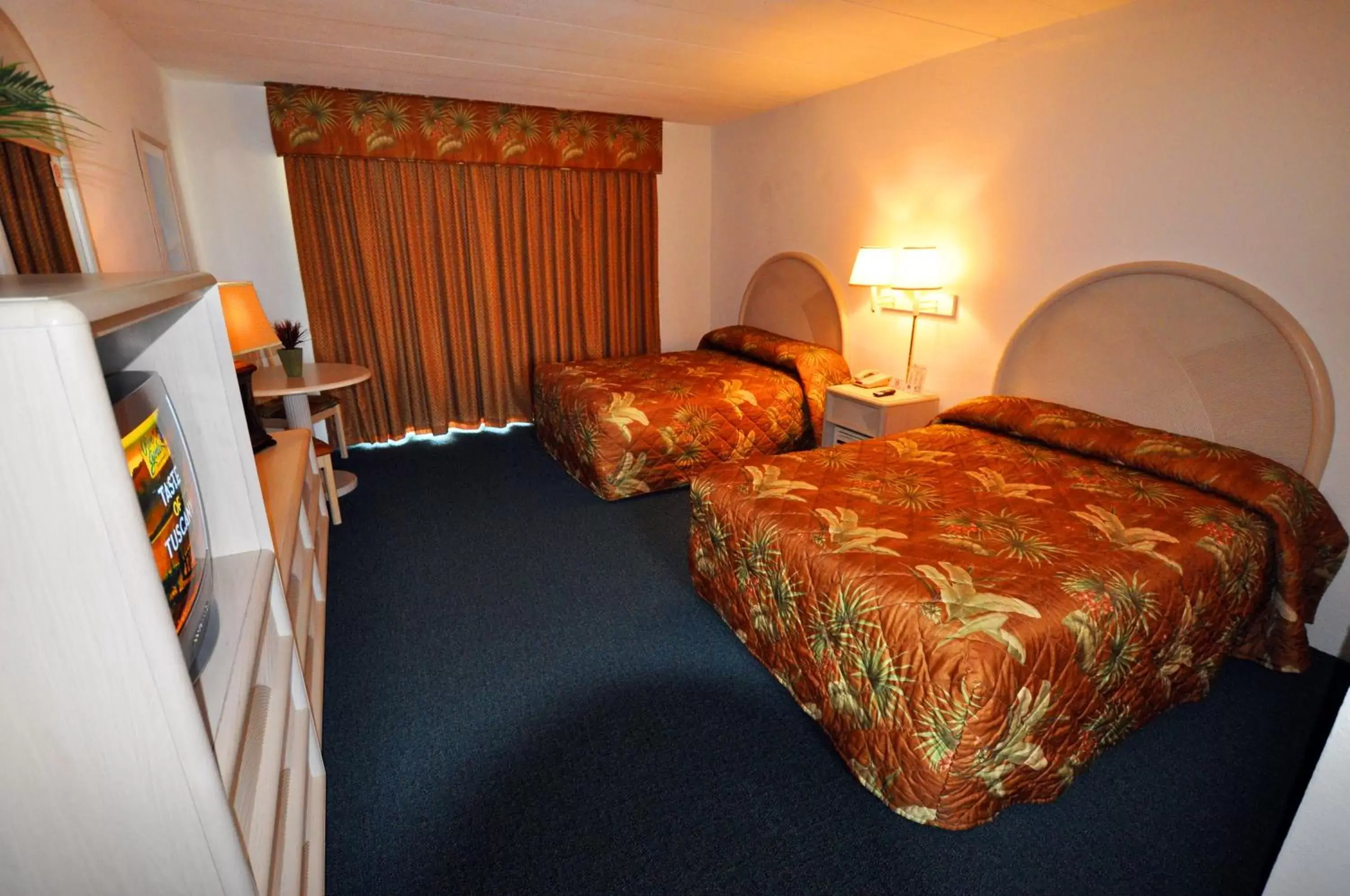 Photo of the whole room, Bed in Riviera Resort & Suites