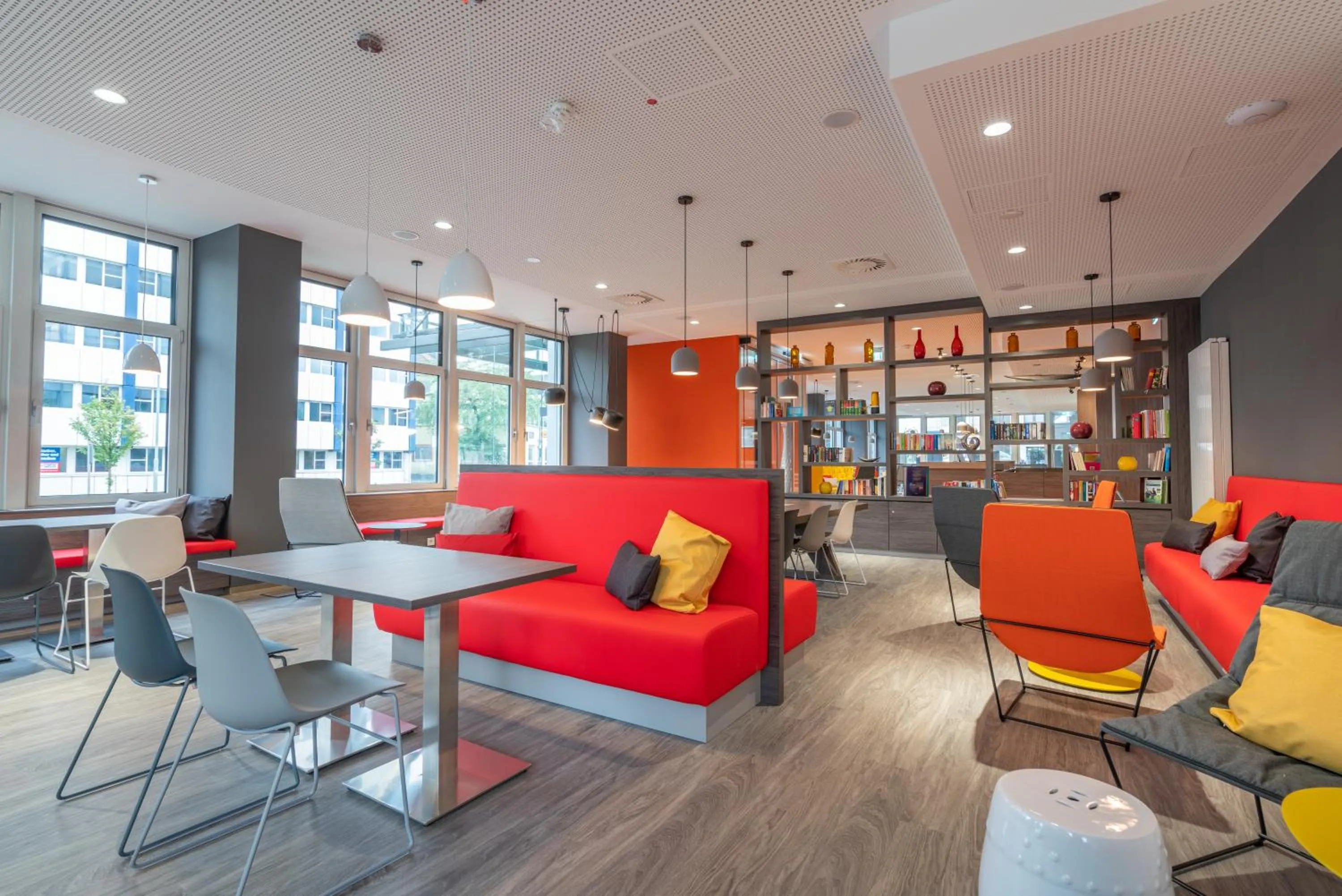 Lobby or reception in Campanile Frankfurt Offenbach