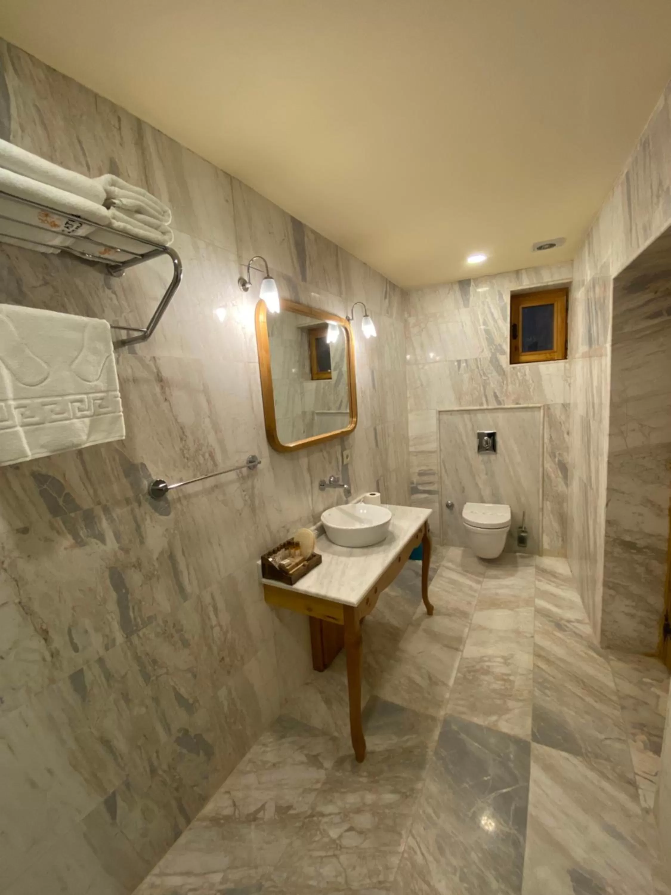 Toilet in Cratus Stone Palace