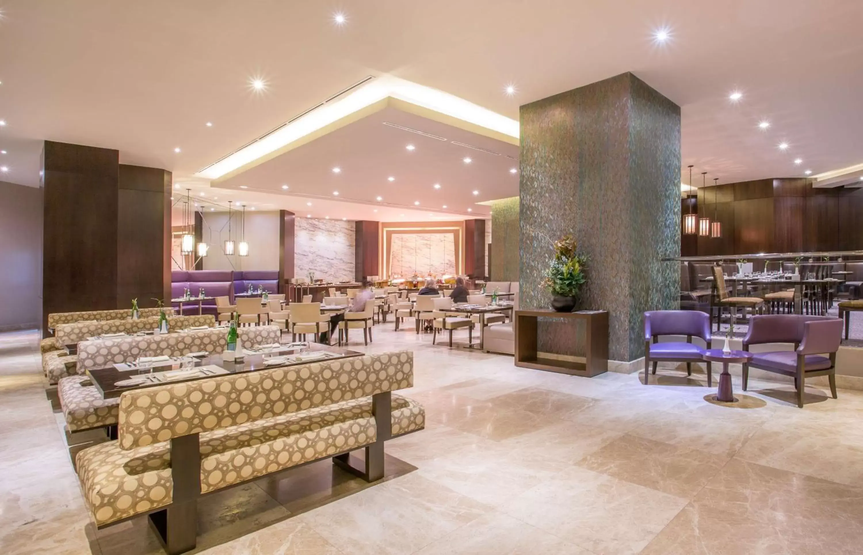 Lounge or bar in Hilton Panama
