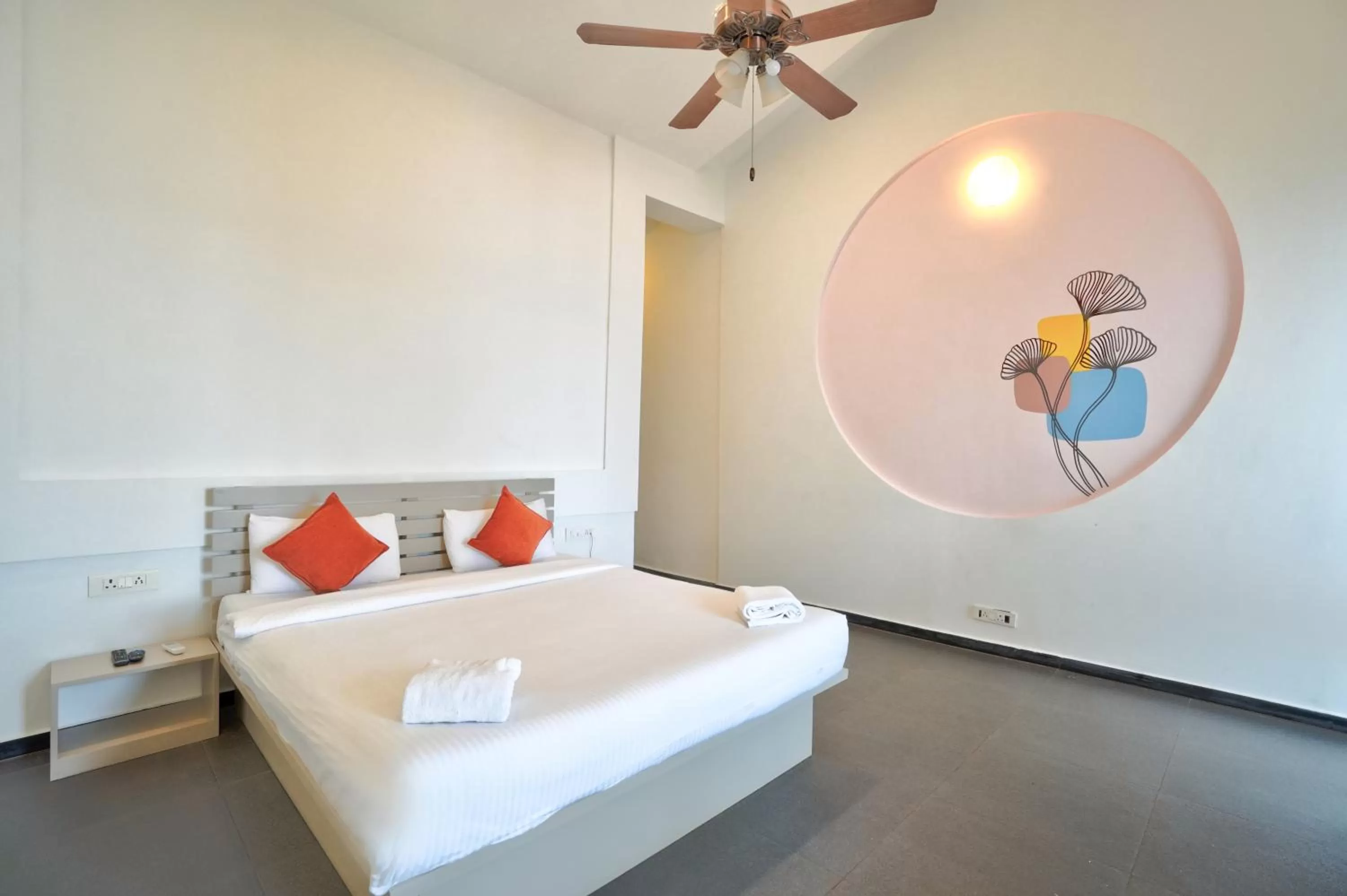 Photo of the whole room, Bed in Blu Missel By The River