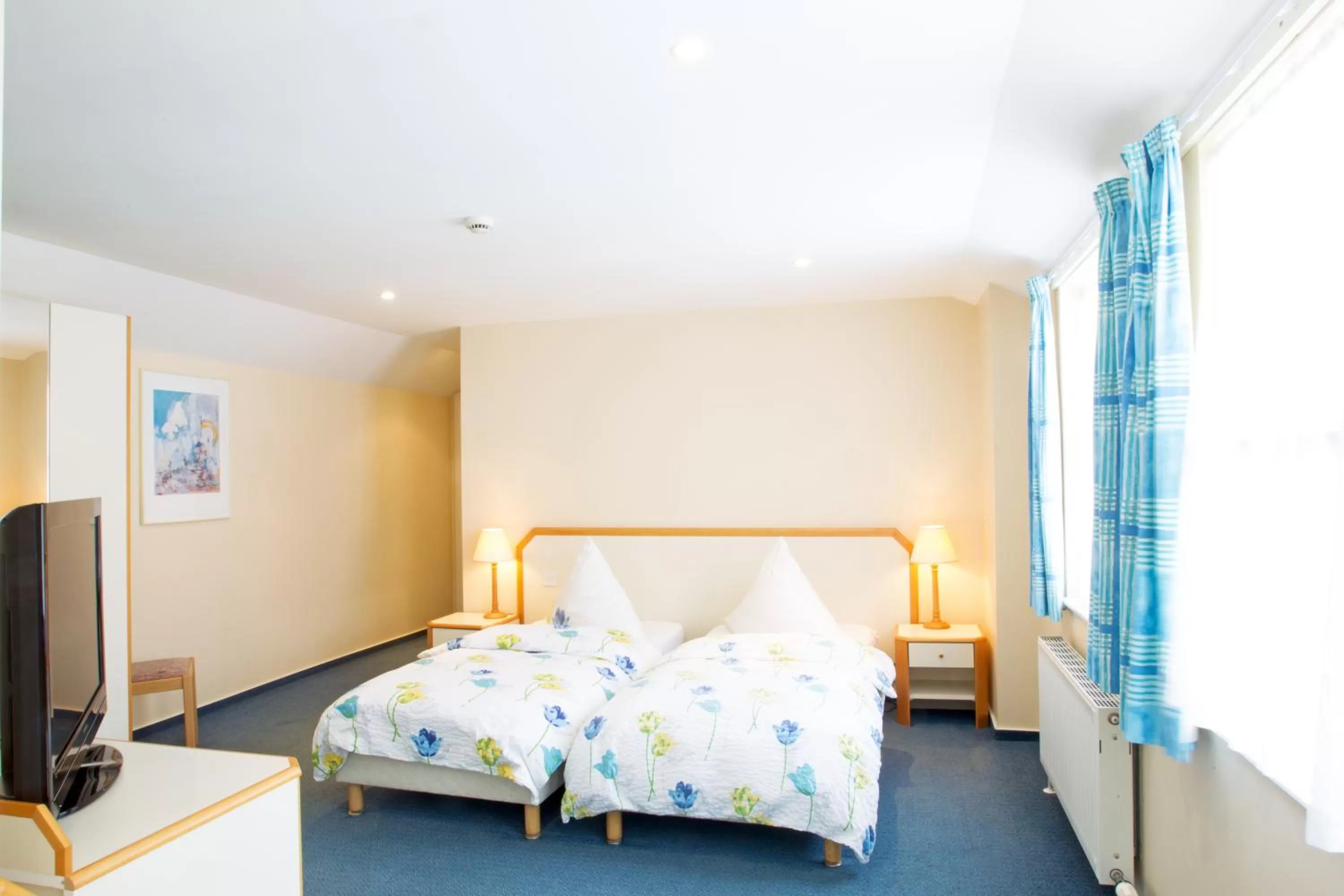 Bedroom, Bed in The Penta