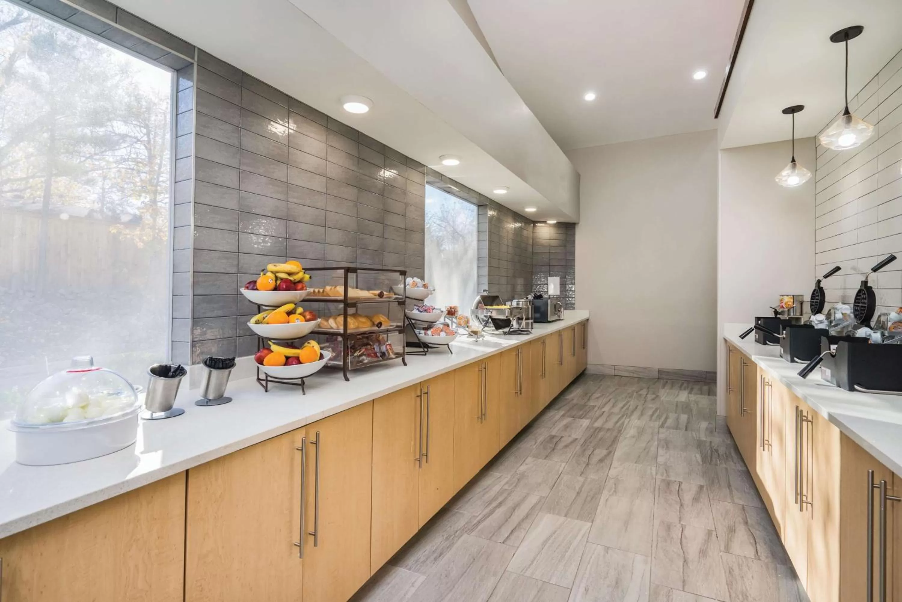 Restaurant/places to eat in La Quinta by Wyndham Chattanooga-Hamilton Place