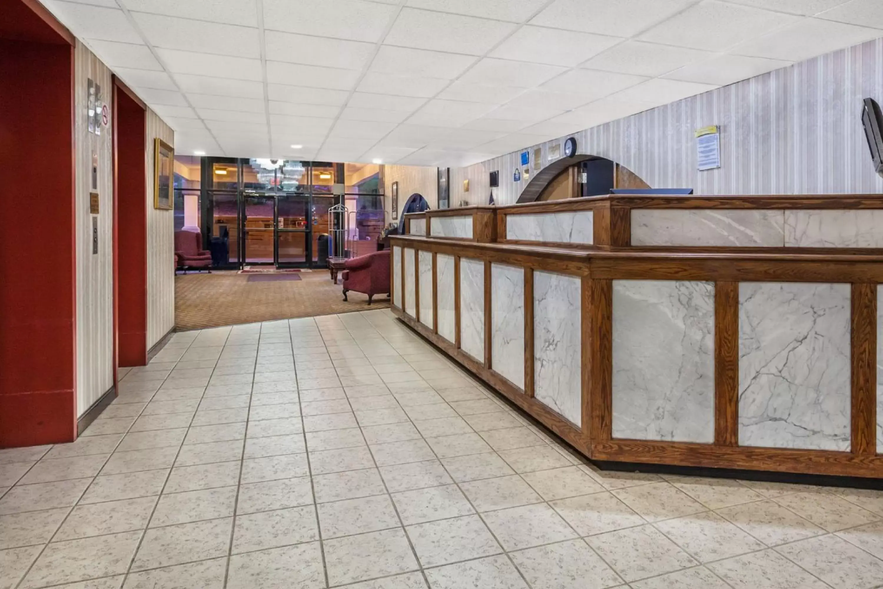 Lobby or reception, Lobby/Reception in Days Inn by Wyndham Scranton PA