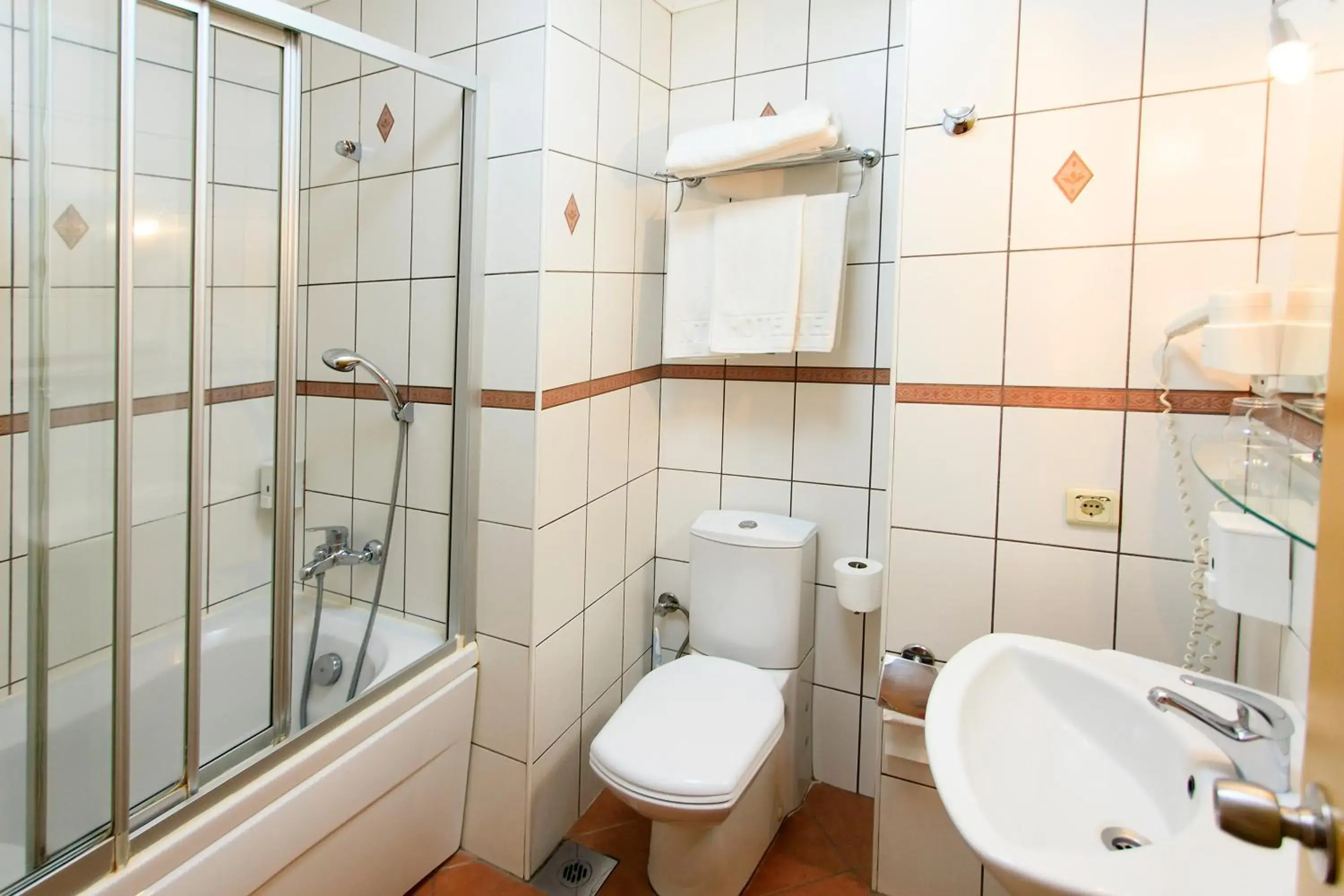 Shower, Bathroom in Hotel Inter Istanbul