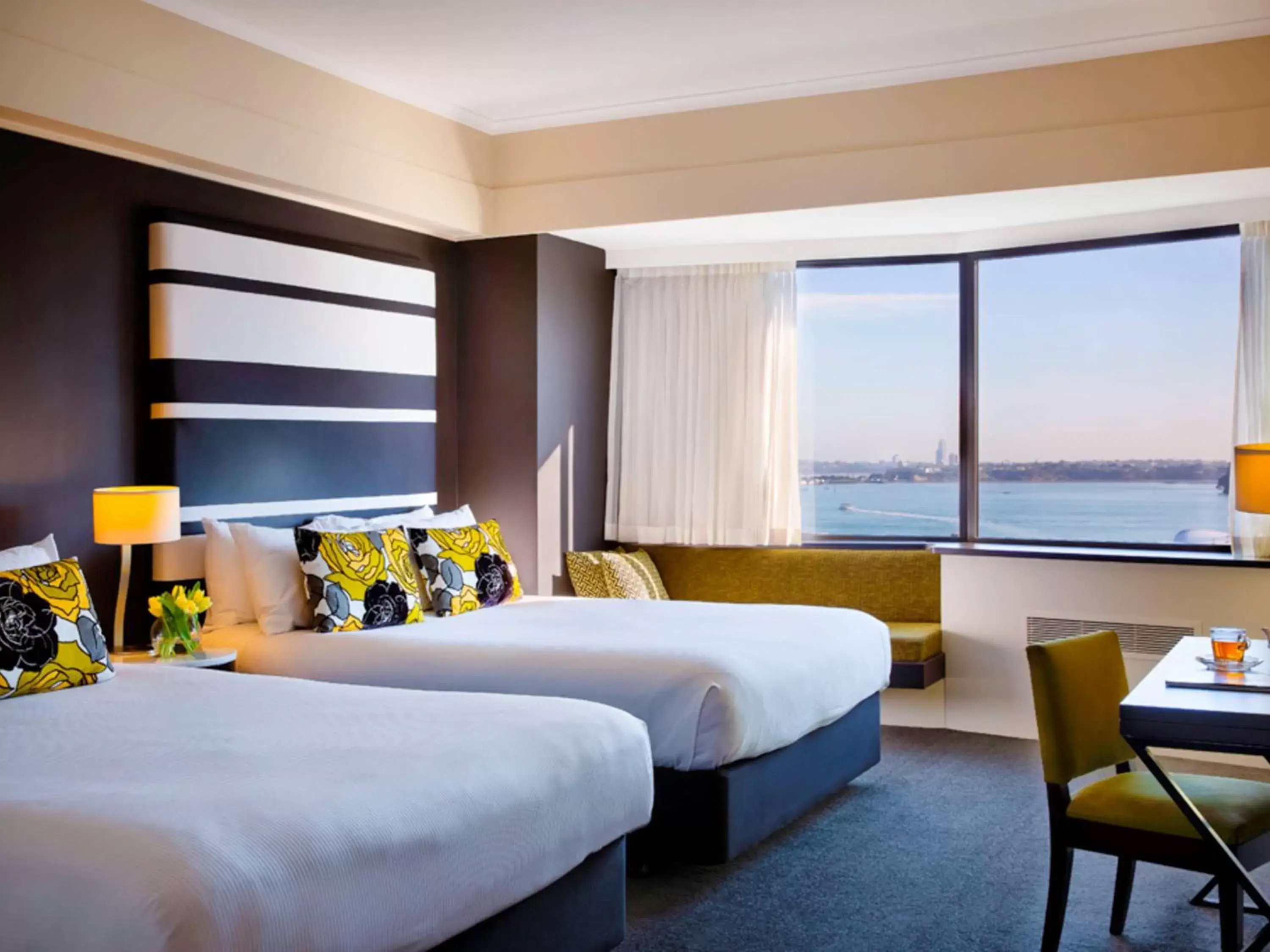 Photo of the whole room, Bed in Mövenpick Hotel Auckland Photo of the whole room, Bed in Mövenpick Hotel Auckland