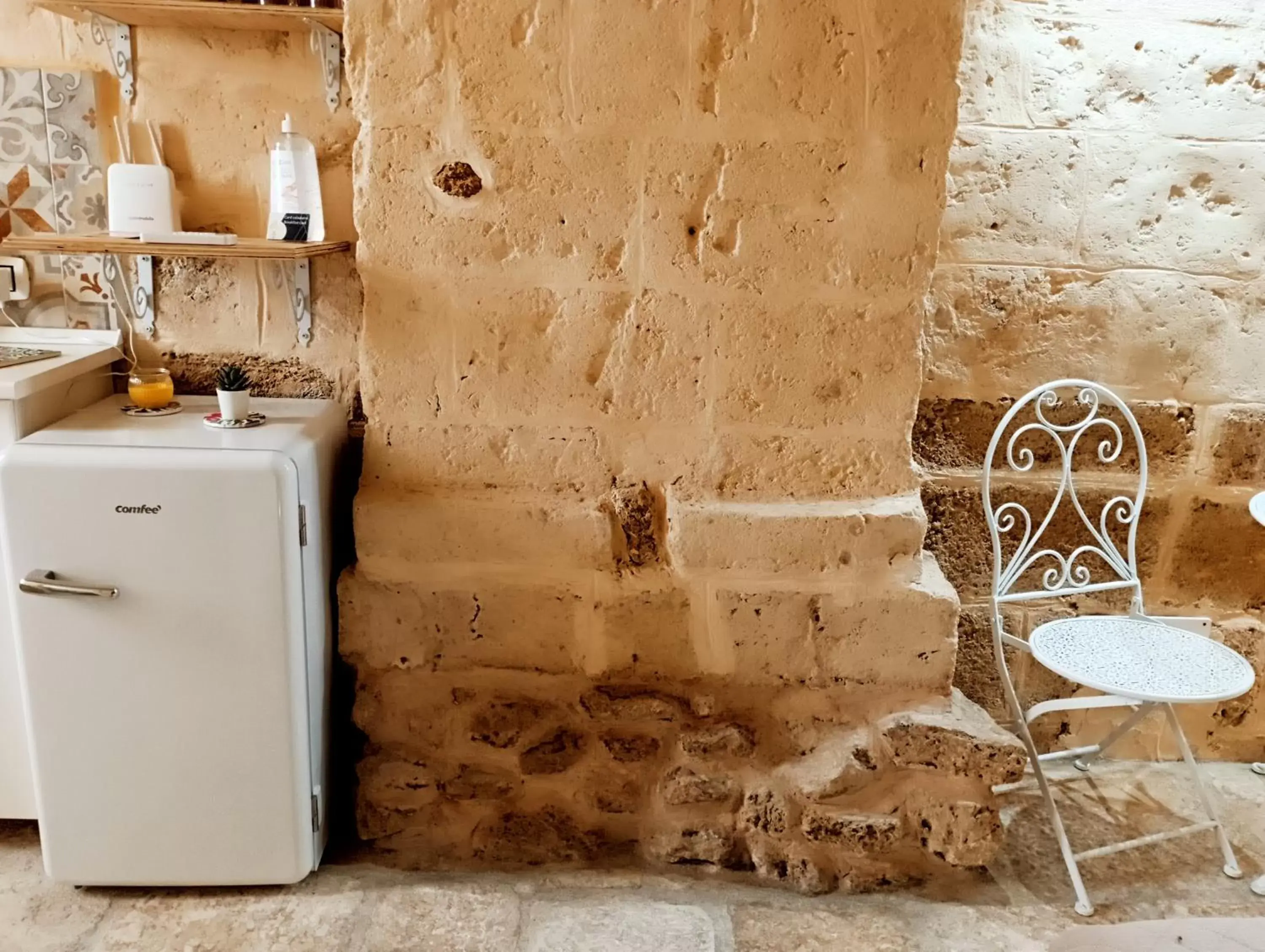 Kitchen or kitchenette, Bathroom in Agrimi b&b