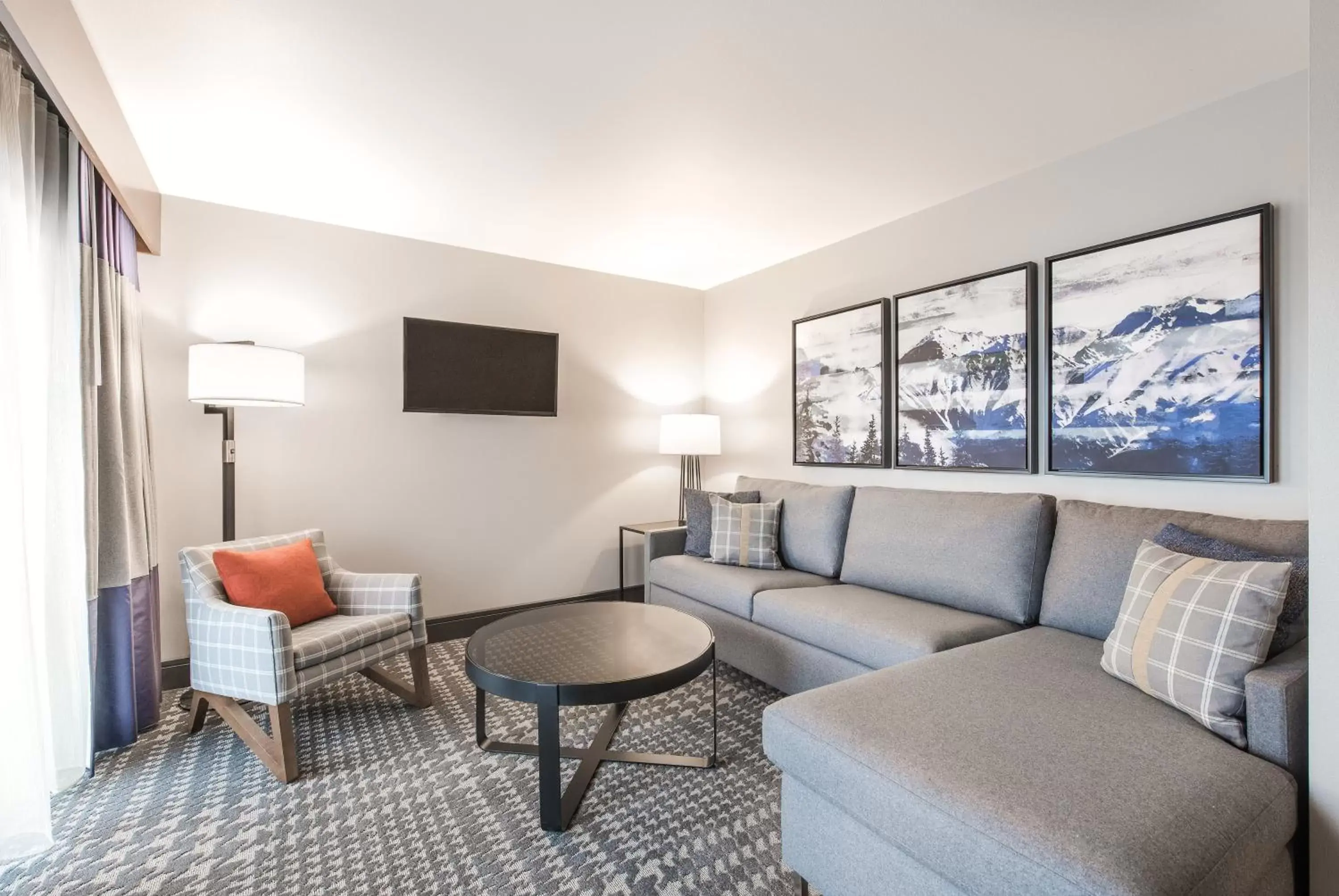 Seating Area in The Heathman Hotel Kirkland