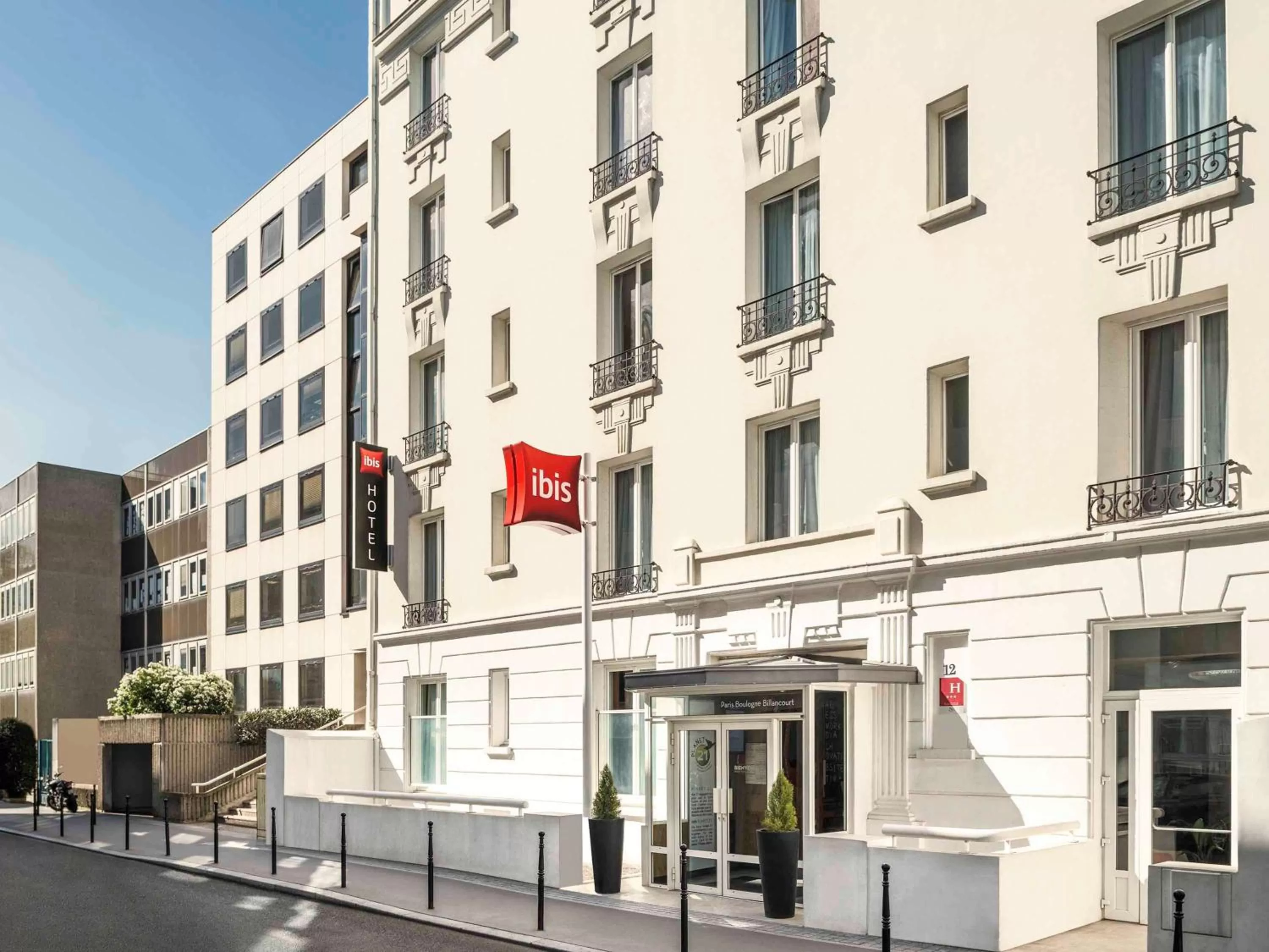 Property building in ibis Paris Boulogne Billancourt