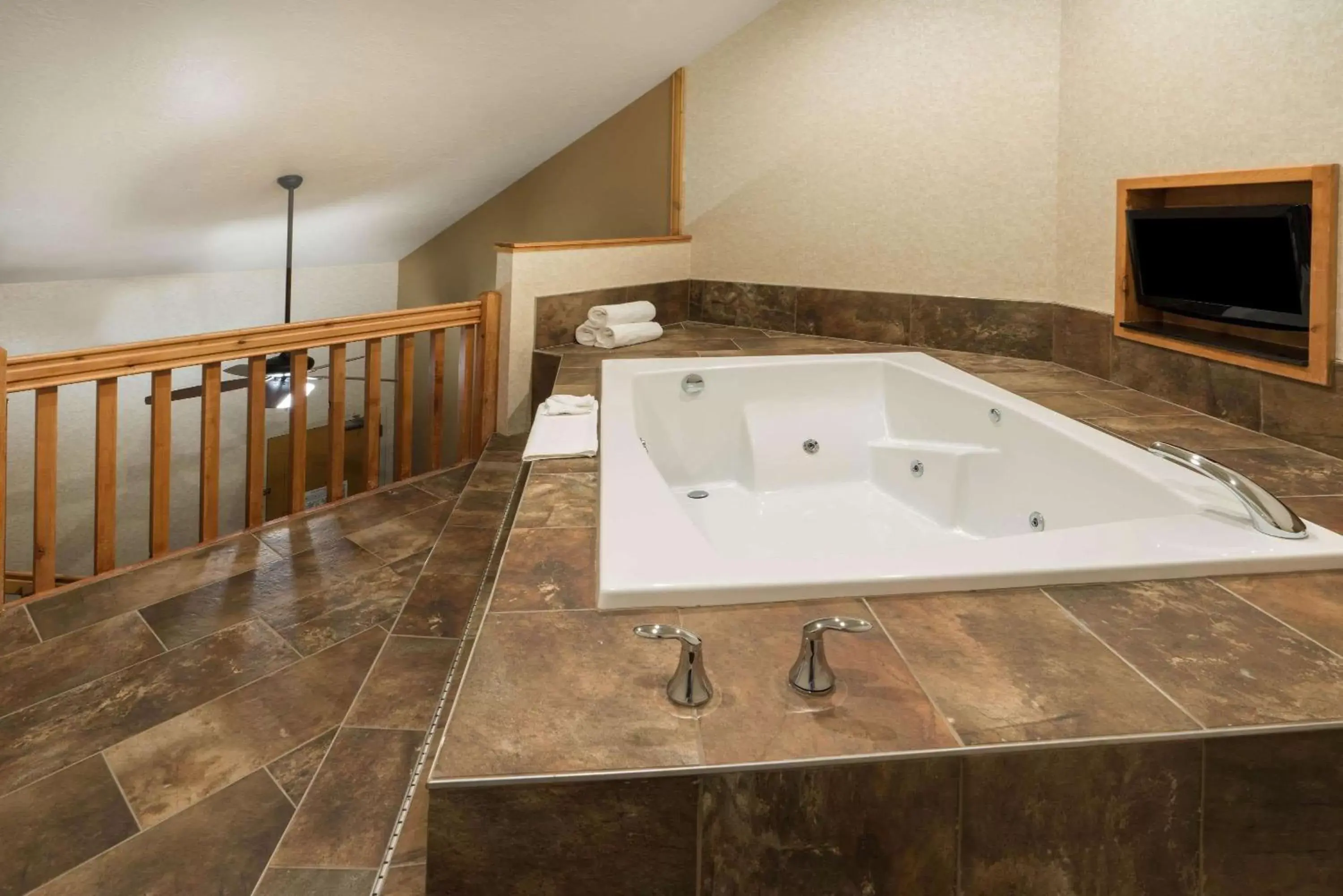 Photo of the whole room, Bathroom in La Quinta by Wyndham Idaho Falls/Ammon