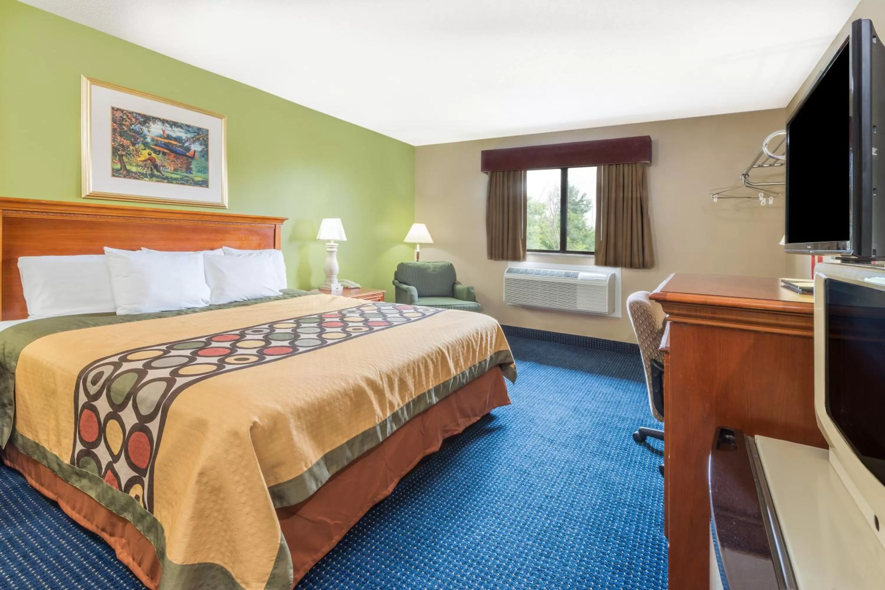 Bed in Super 8 by Wyndham St. Clair MO