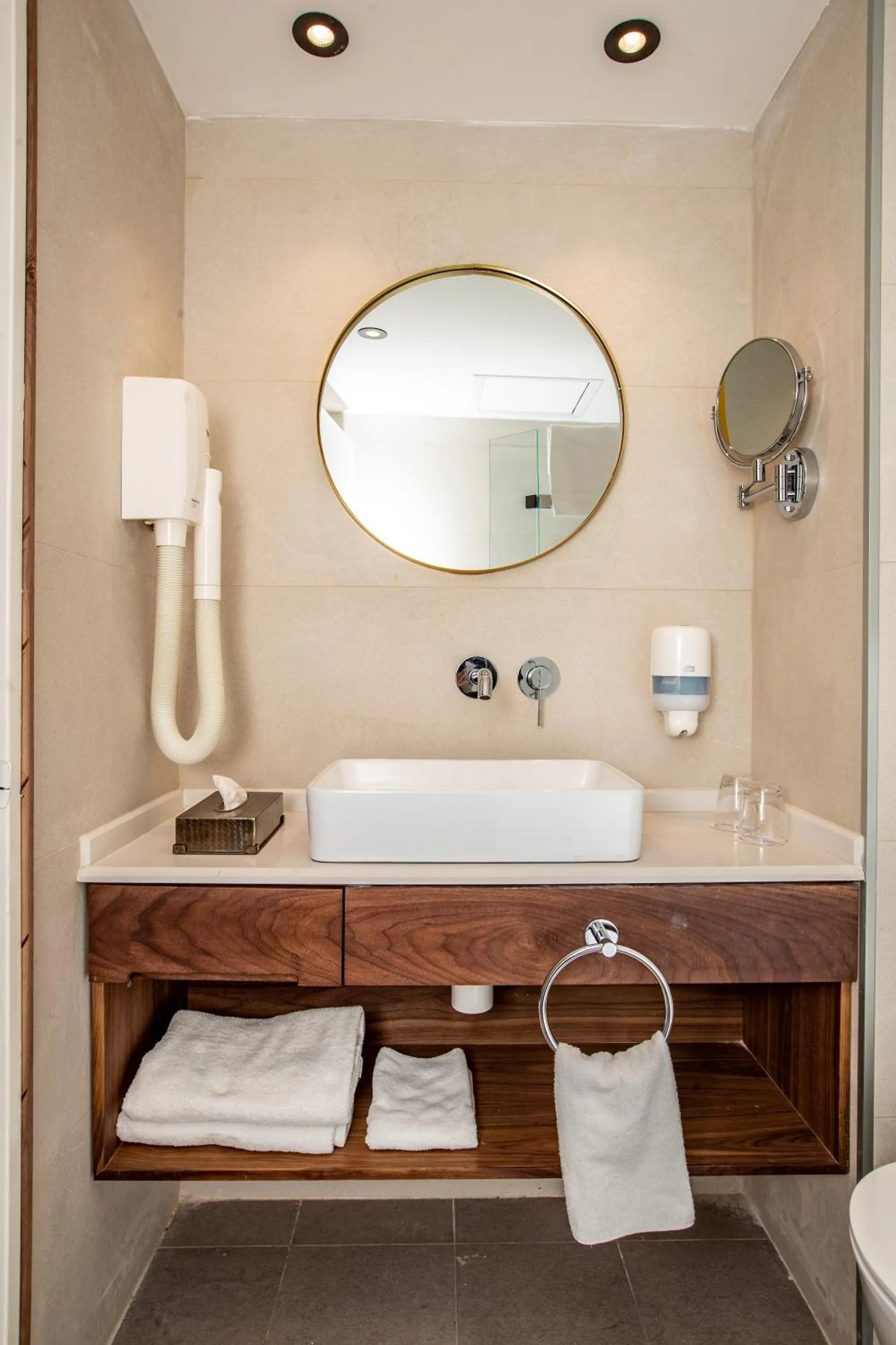 Bathroom in Montefiore Hotel By Smart Hotels