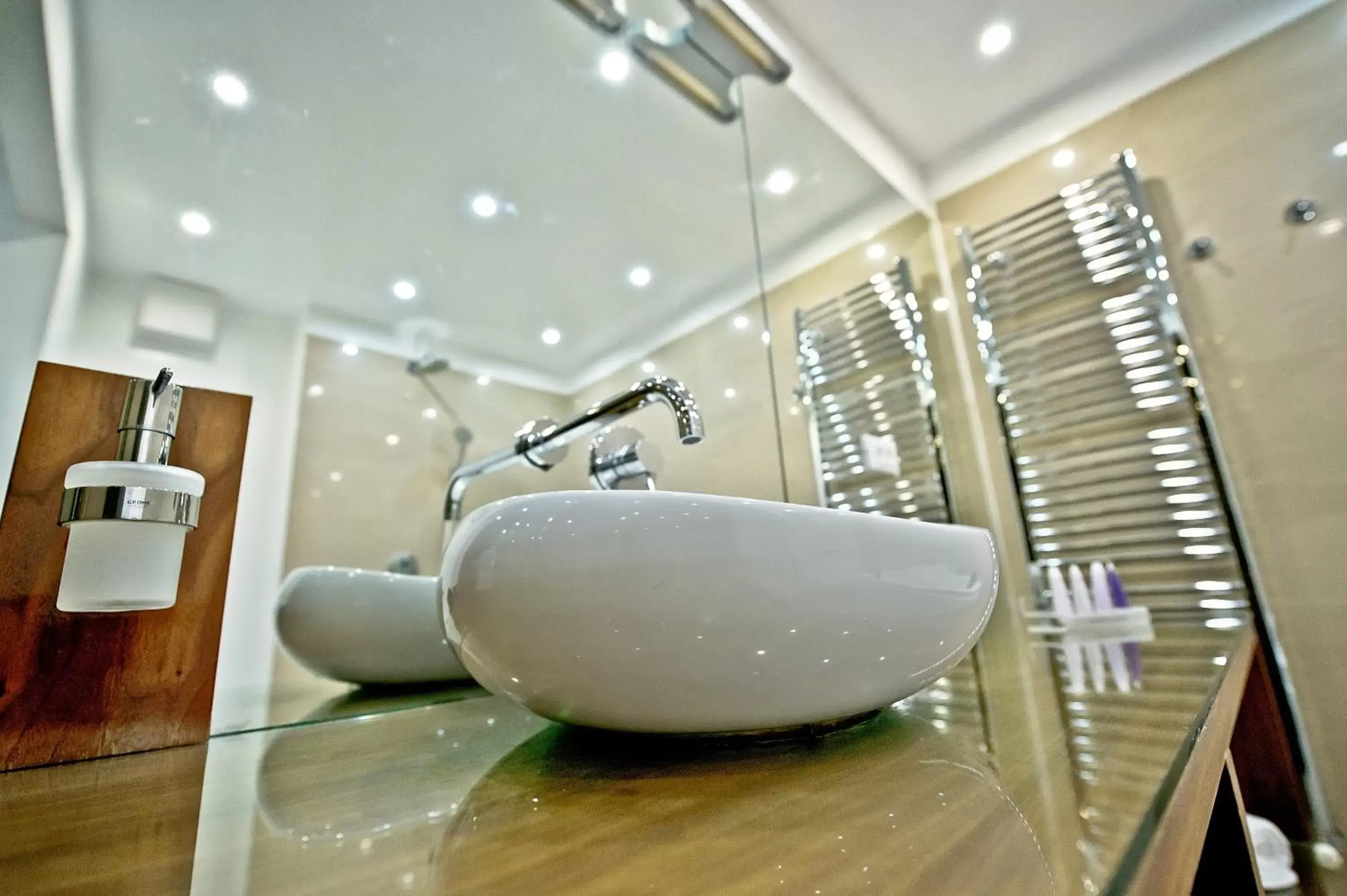 Bathroom in Jupiter Luxury Hotel