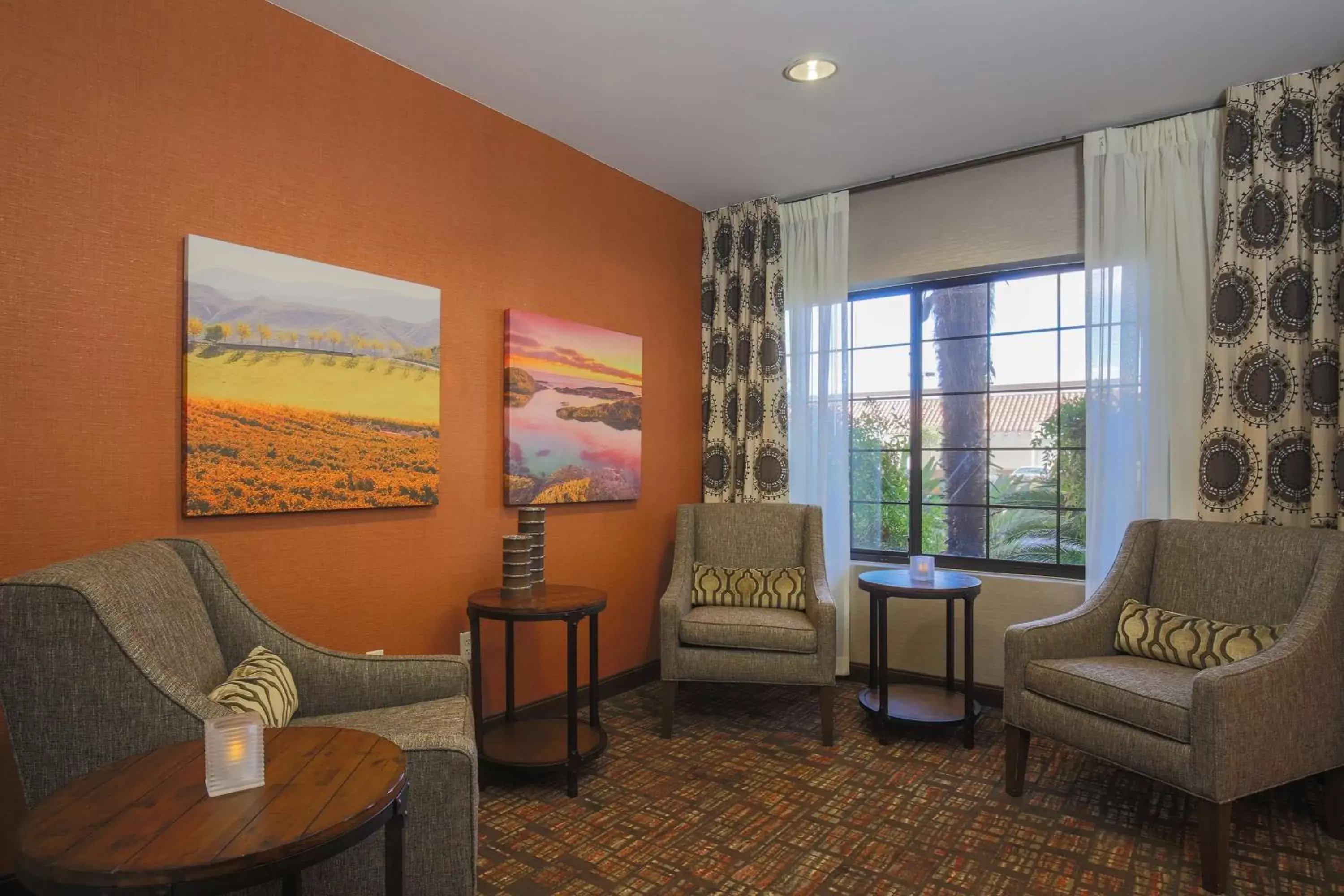 Lobby or reception, Seating Area in Hampton Inn & Suites Camarillo
