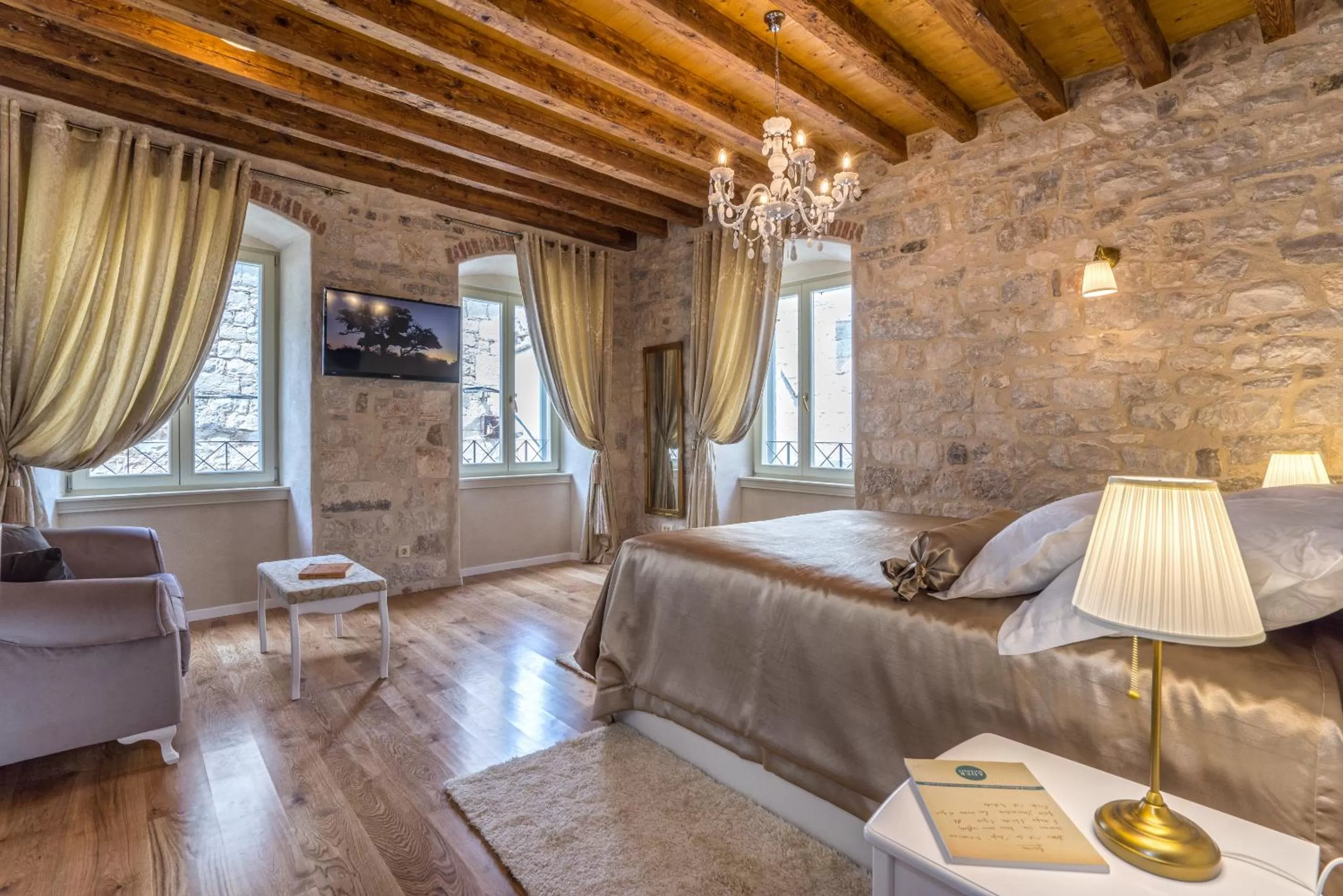 Photo of the whole room in Villa Split Heritage Hotel