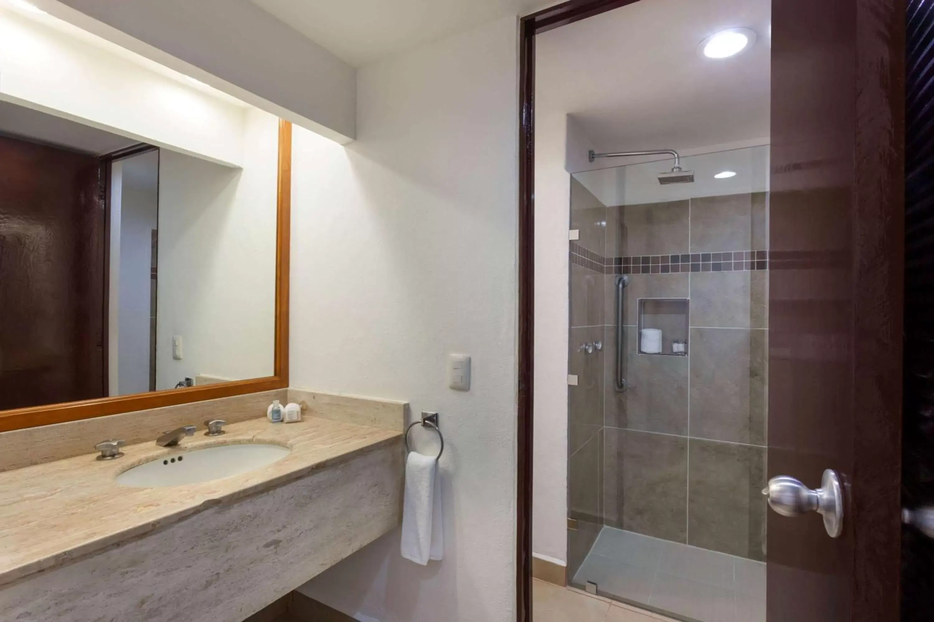 Bathroom in Cozumel Hotel & Resort Trademark Collection by Wyndham