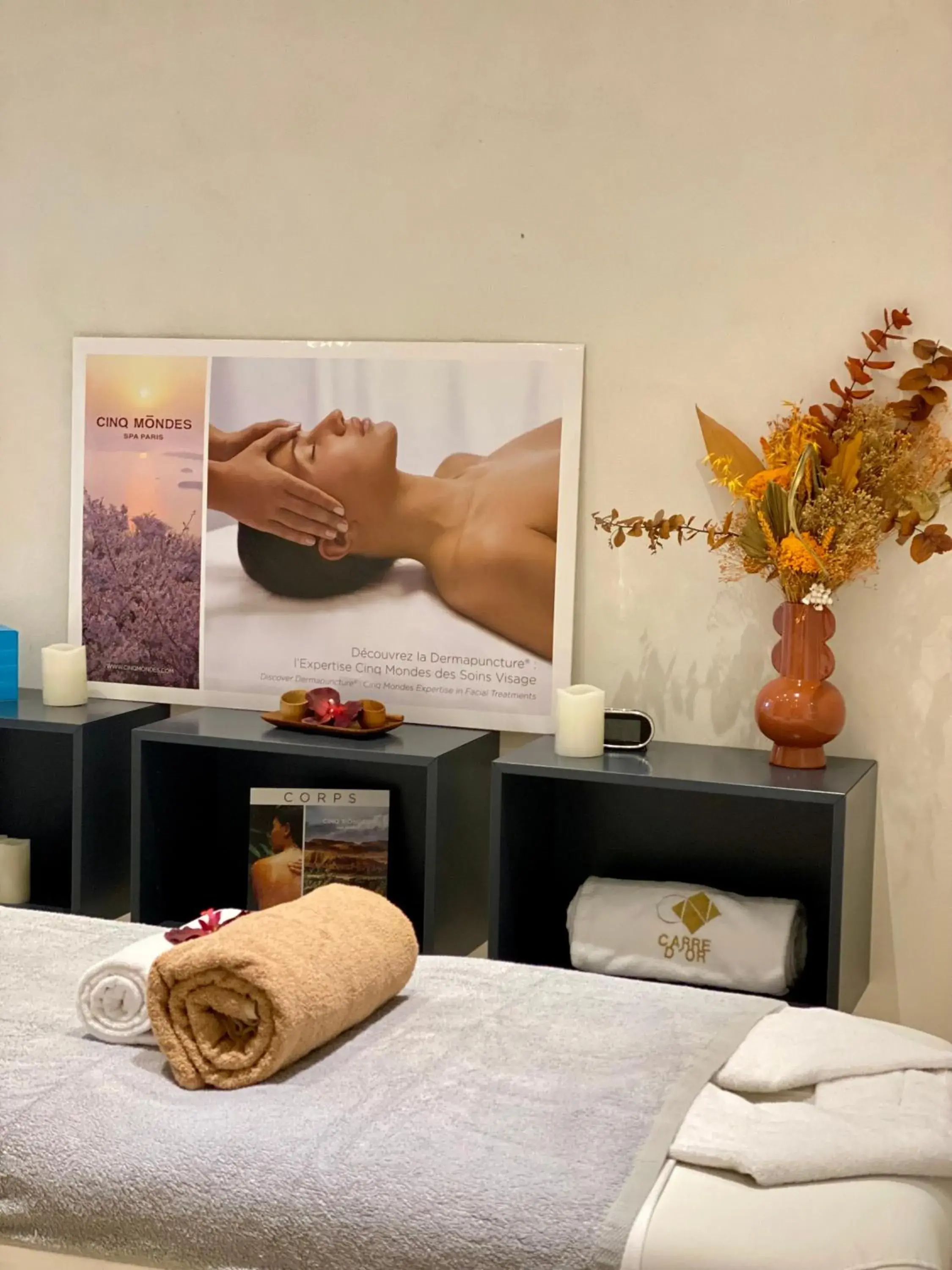 Massage, Bed in Hotel Spa Genovese