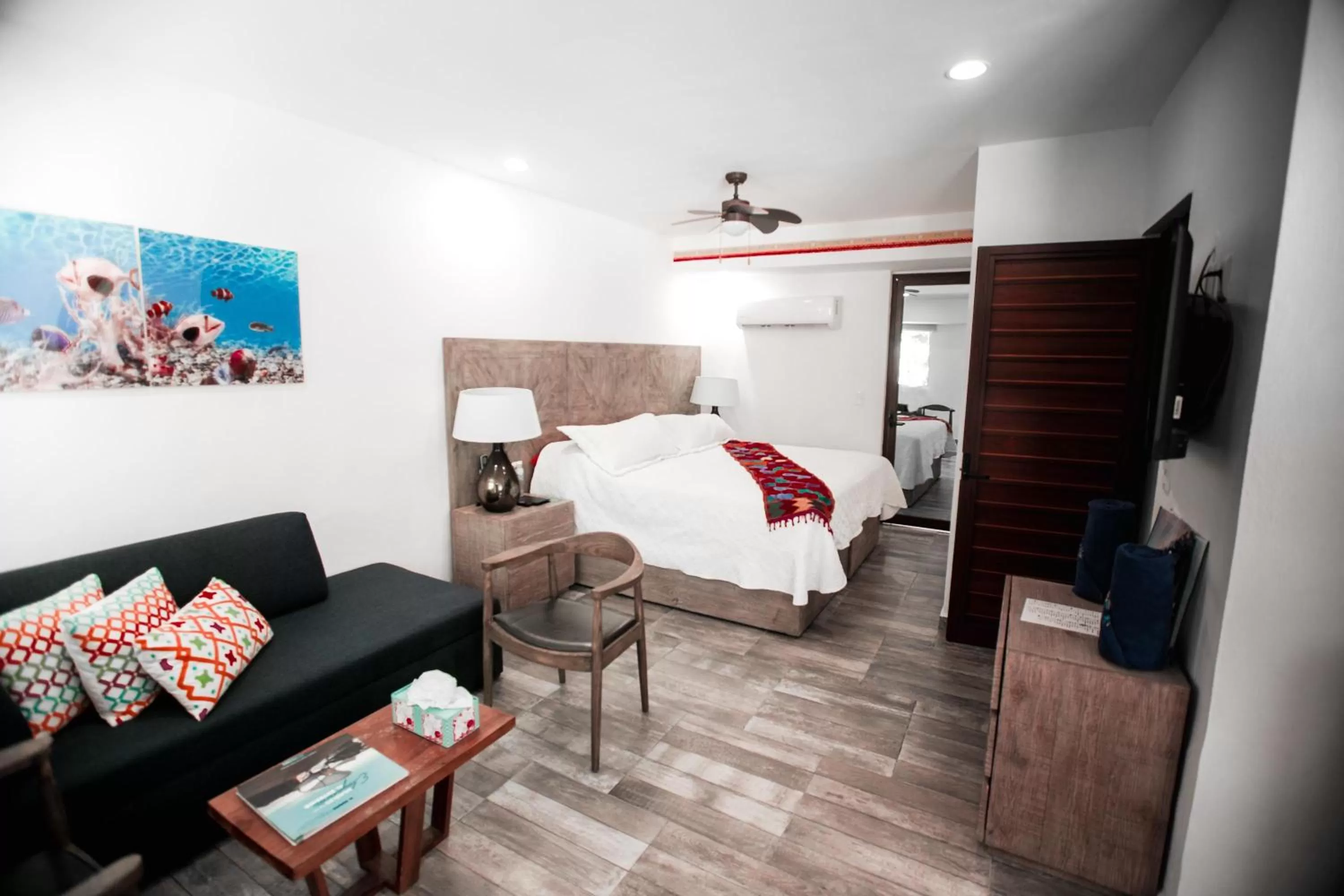 Bed in Hotel Paradise Suites