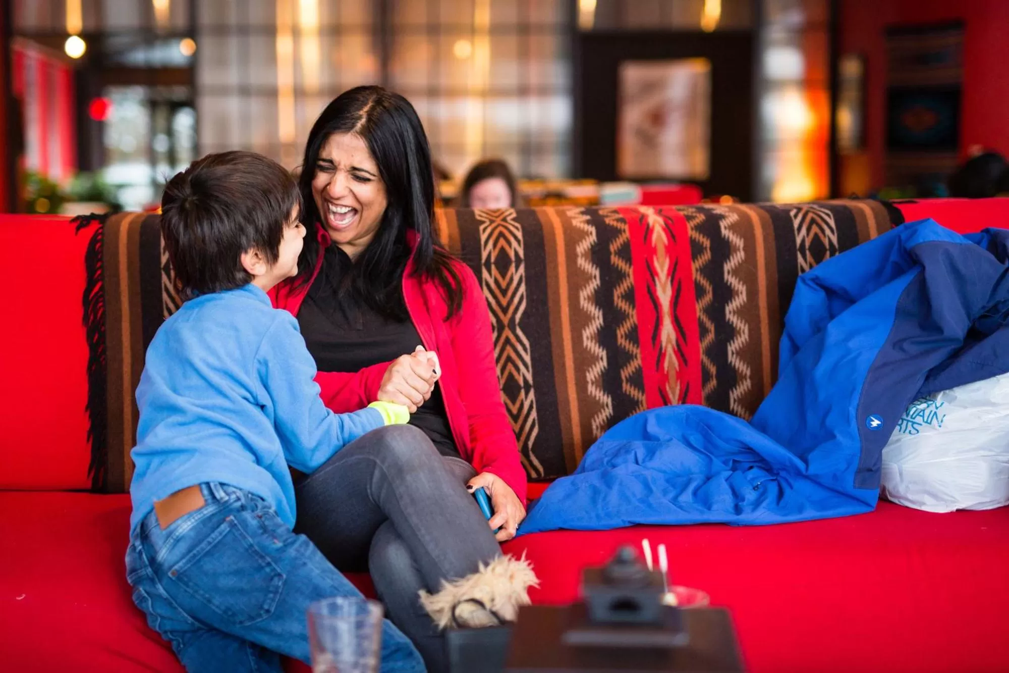 Communal lounge/ TV room in Lake House at High Peaks Resort