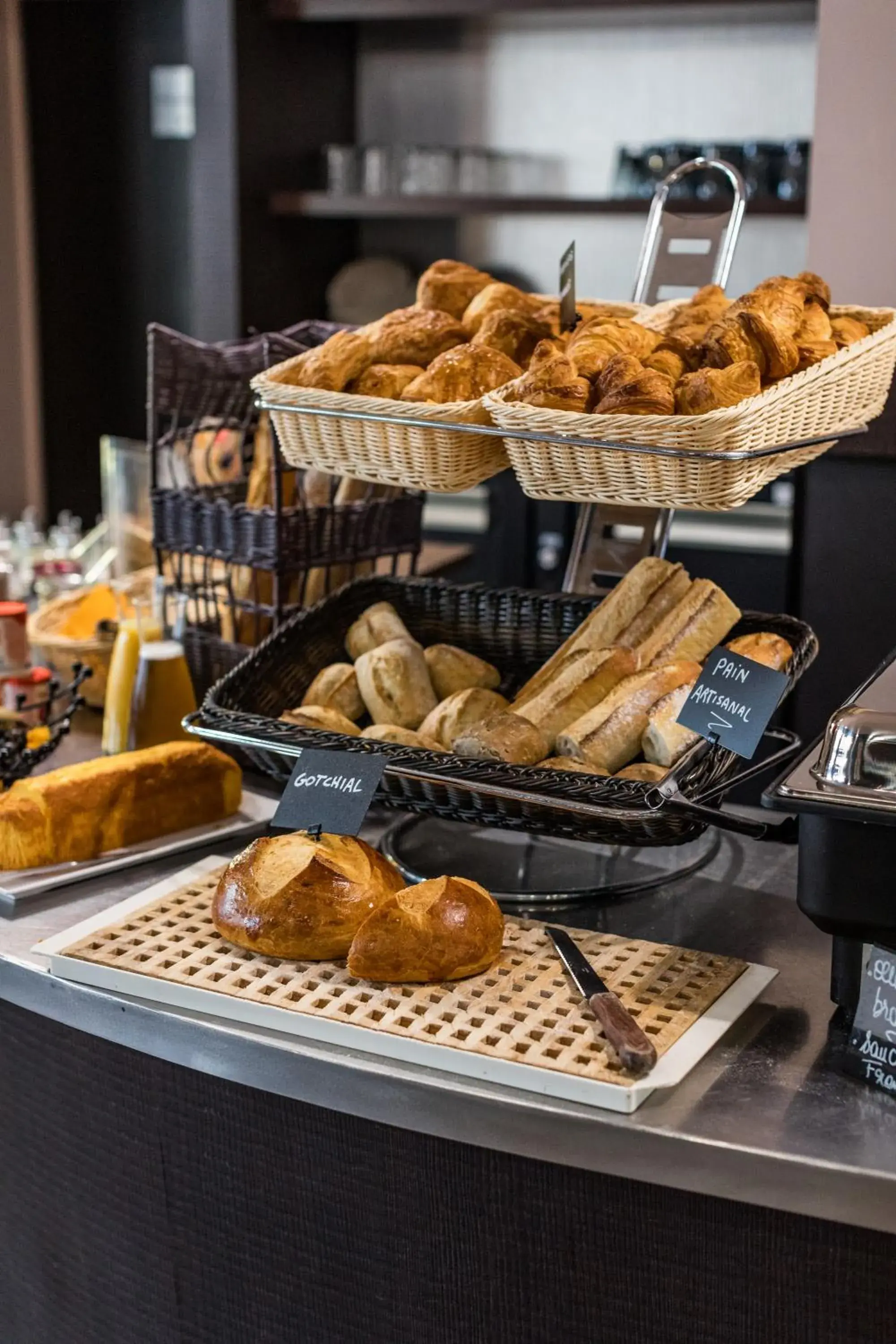 Breakfast, Food in Hotel-Restaurant Le Victoria