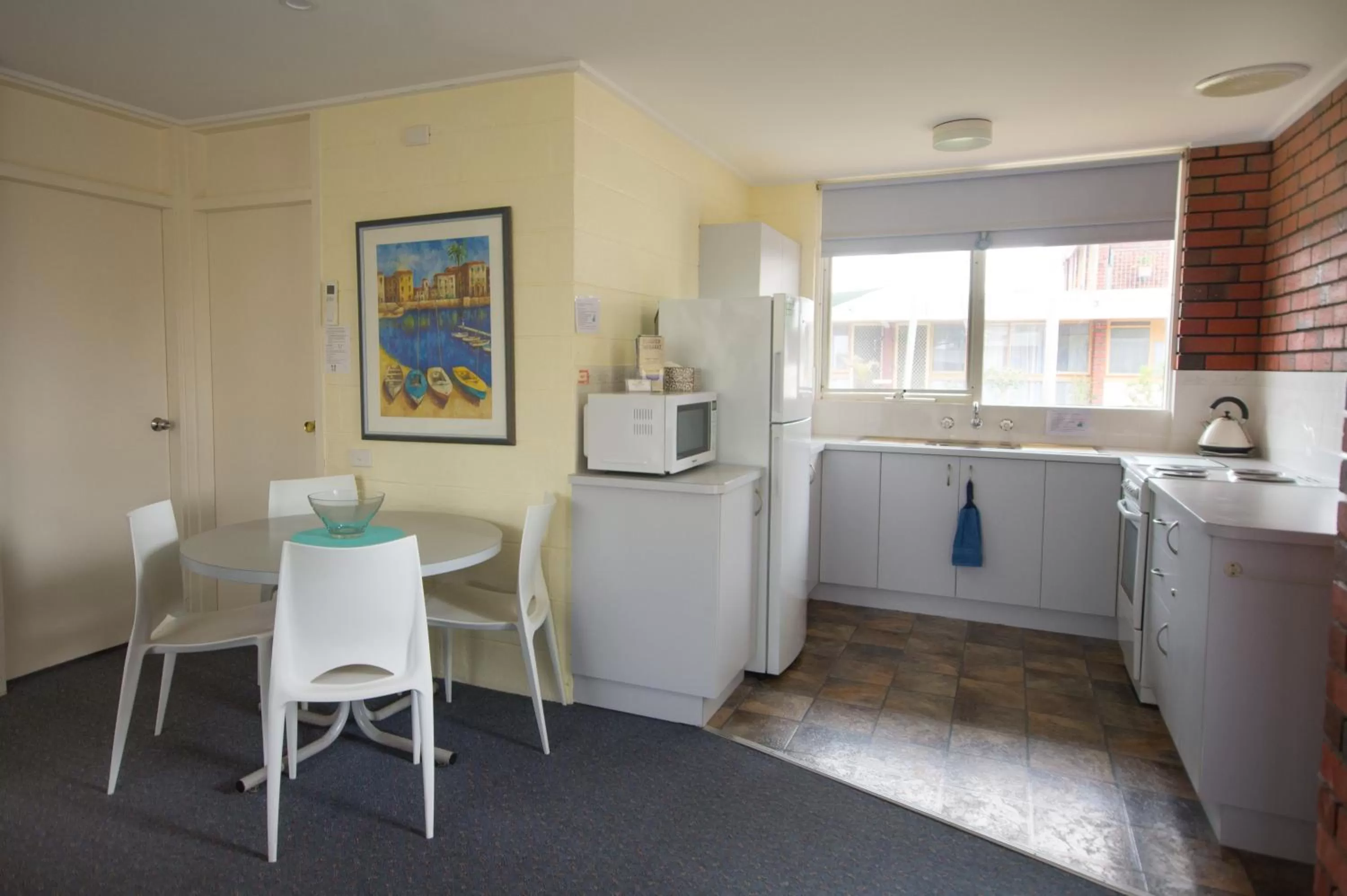 Kitchen or kitchenette in Kalindo Merimbula