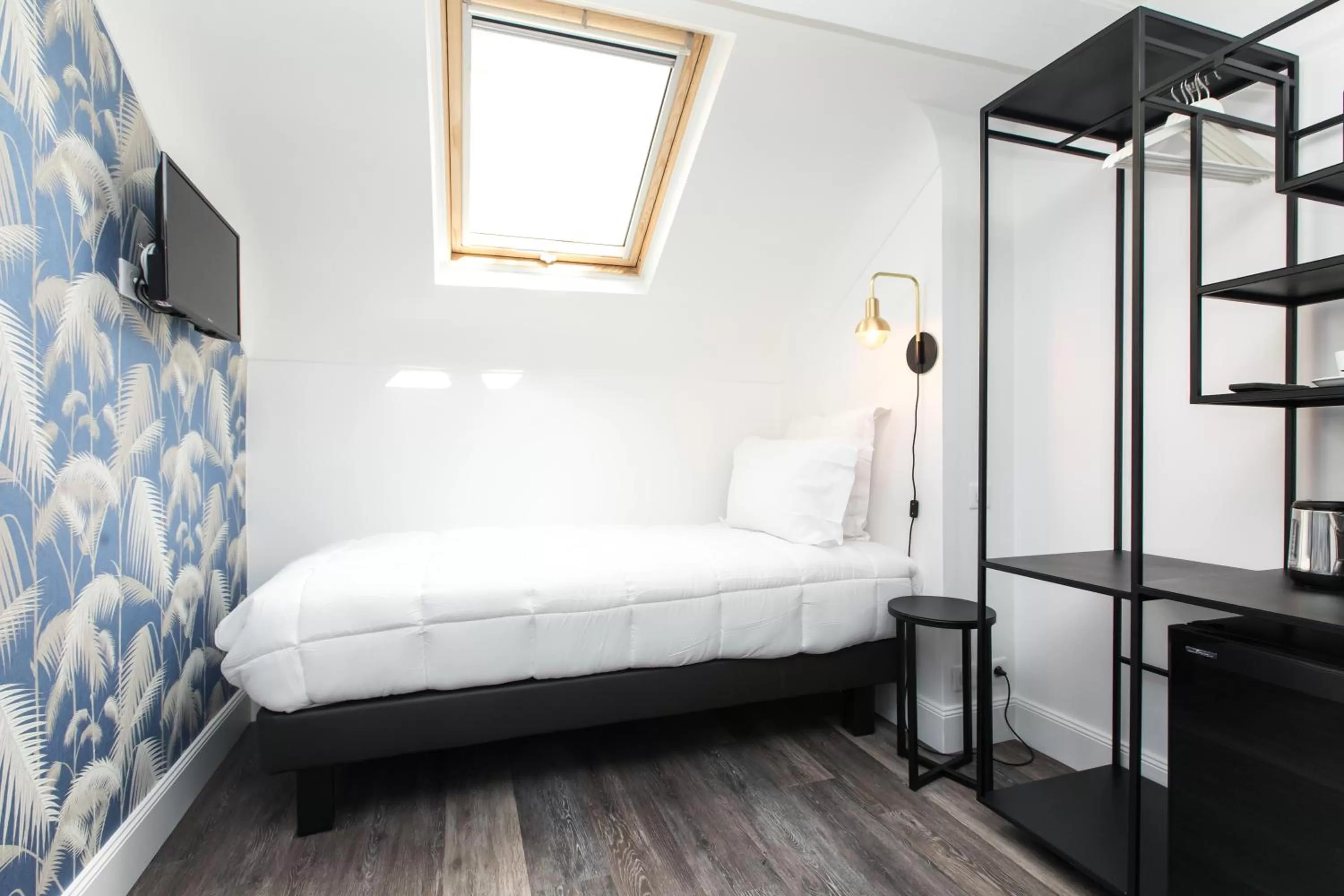 Photo of the whole room, Bed in Arome Hôtel