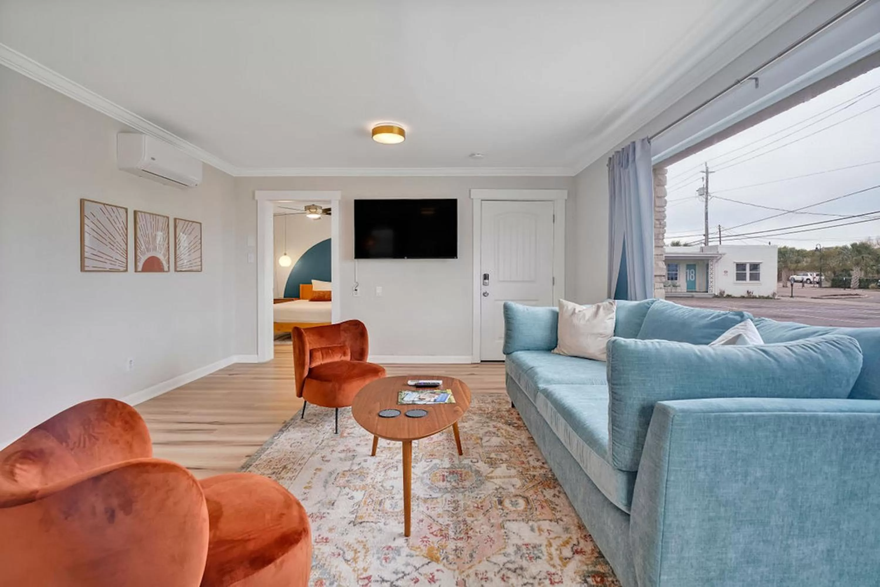 Living room in The Starlite Inn