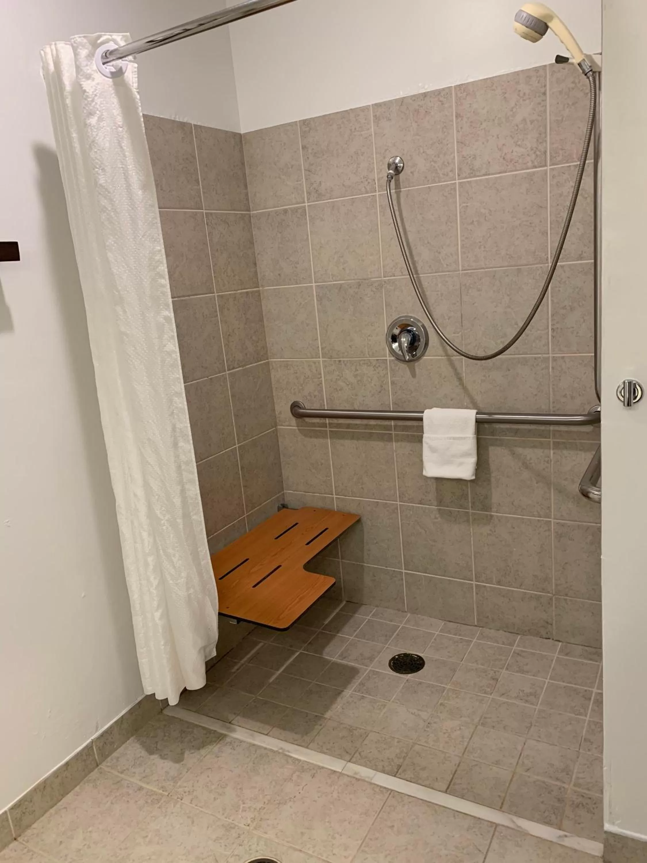 Country Inn & Suites by Radisson, Chambersburg, PA