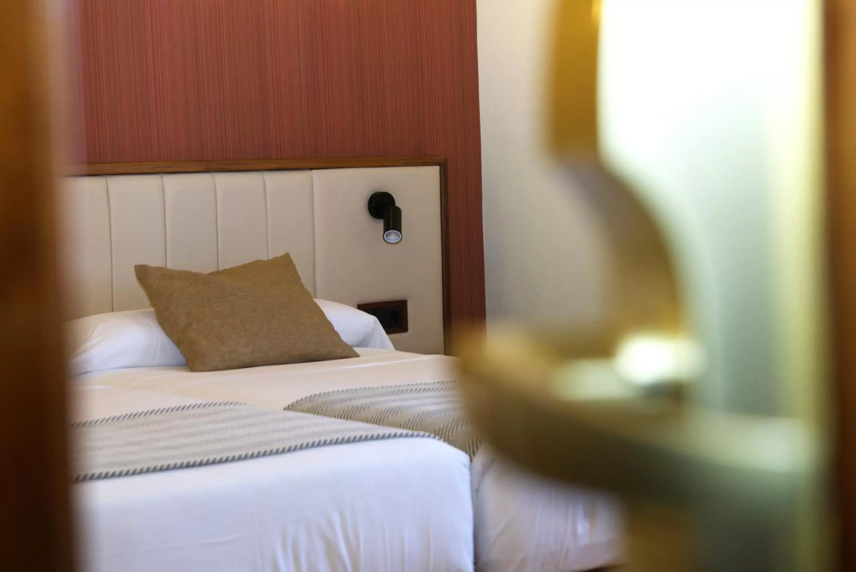 Bedroom, Bed in Hotel Los Condes