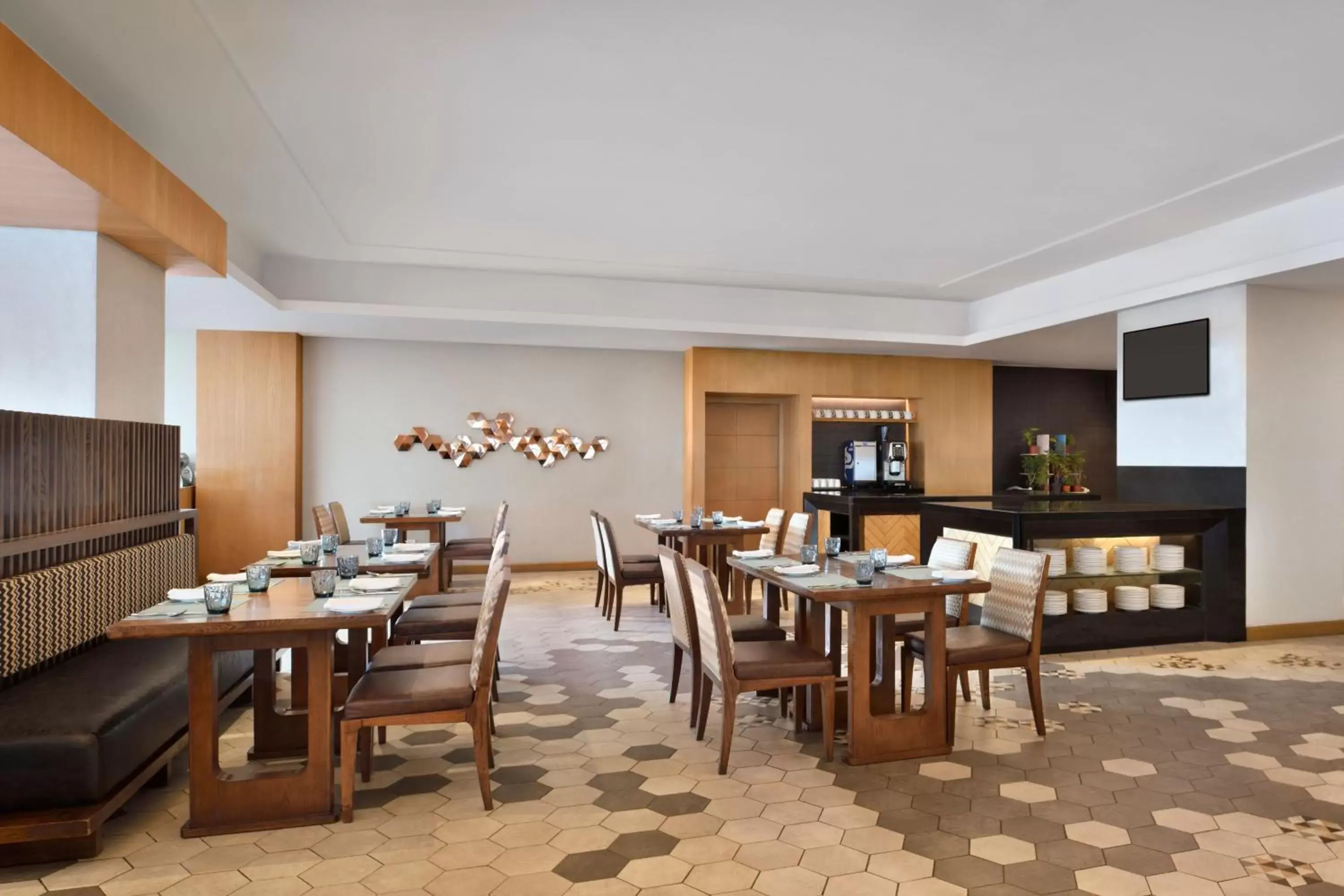 Kitchen or kitchenette, Restaurant/Places to Eat in Four Points by Sheraton Navi Mumbai, Vashi