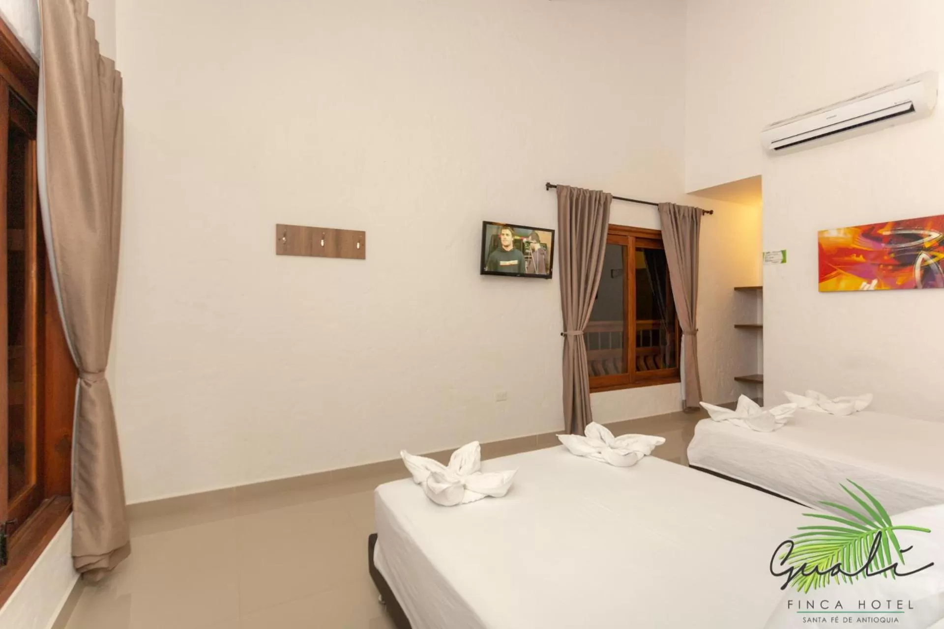 Photo of the whole room, Bed in Finca Hotel Guali Santafe