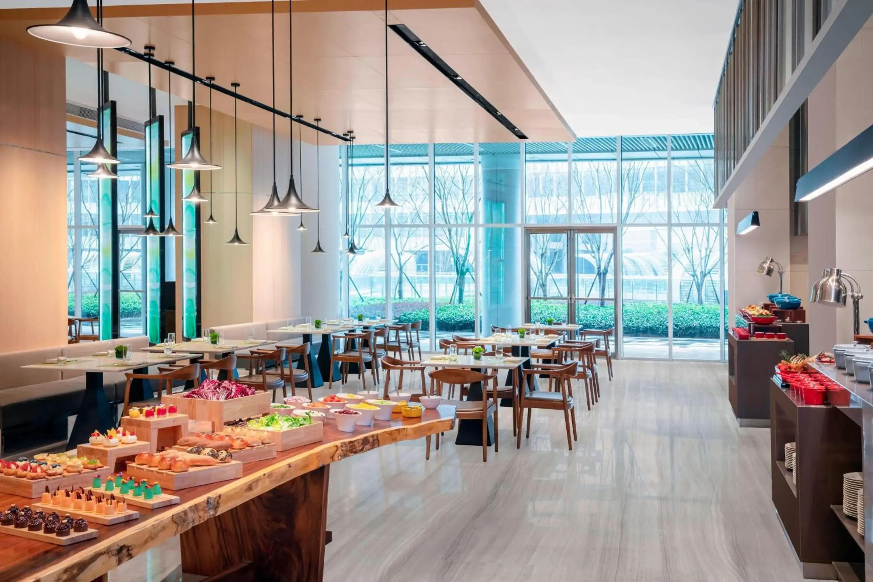 Restaurant/Places to Eat in Courtyard by Marriott Shanghai Minhang