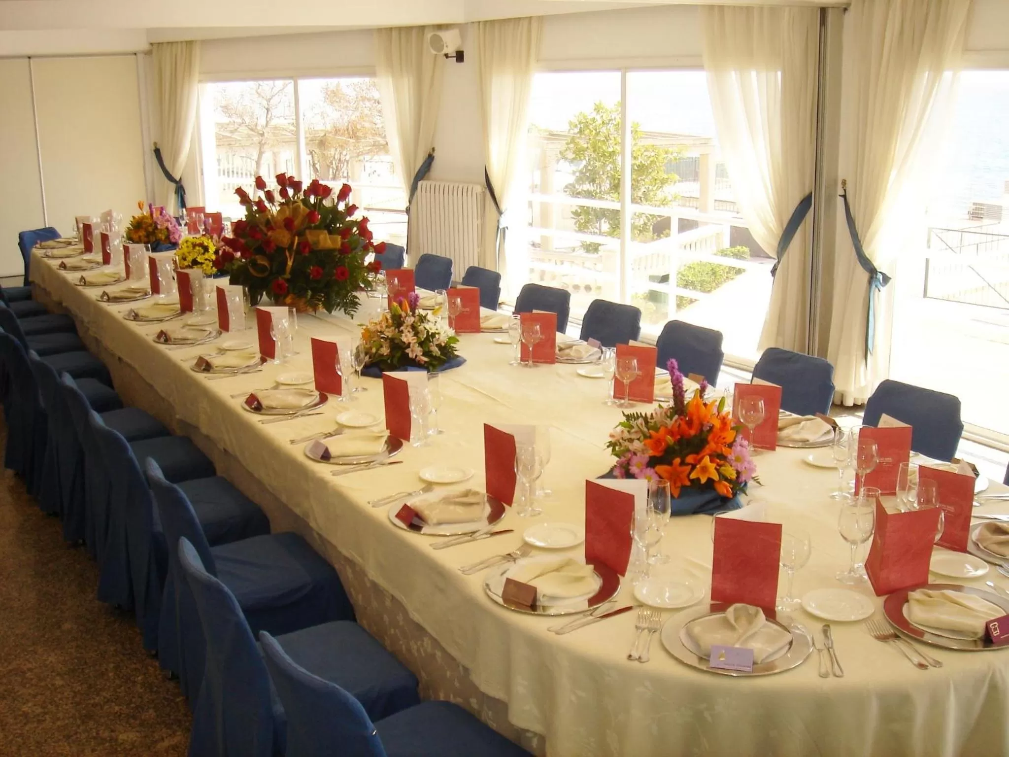 Restaurant/places to eat in Gran Sol Hotel