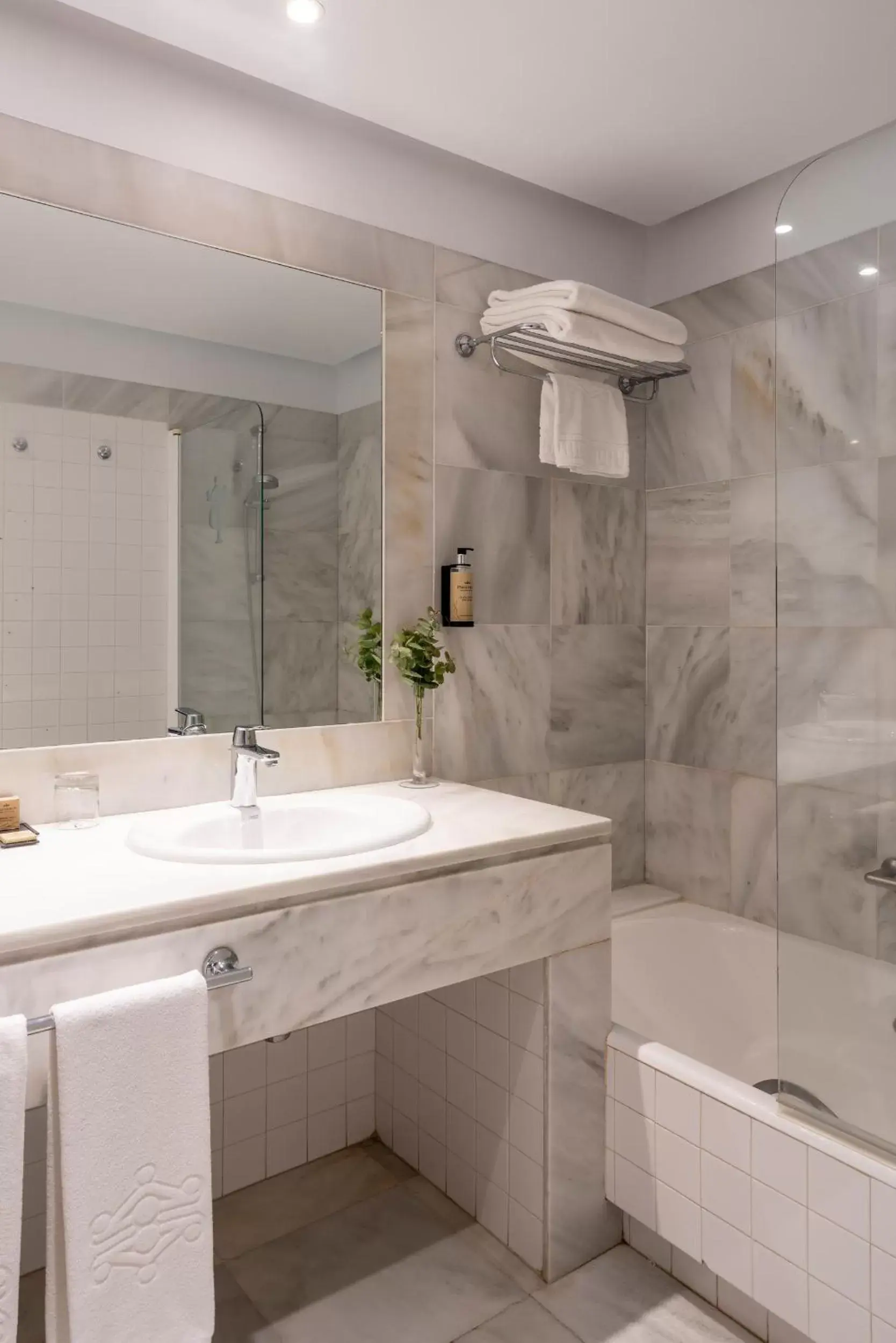 Bathroom in Parador de Mazagón