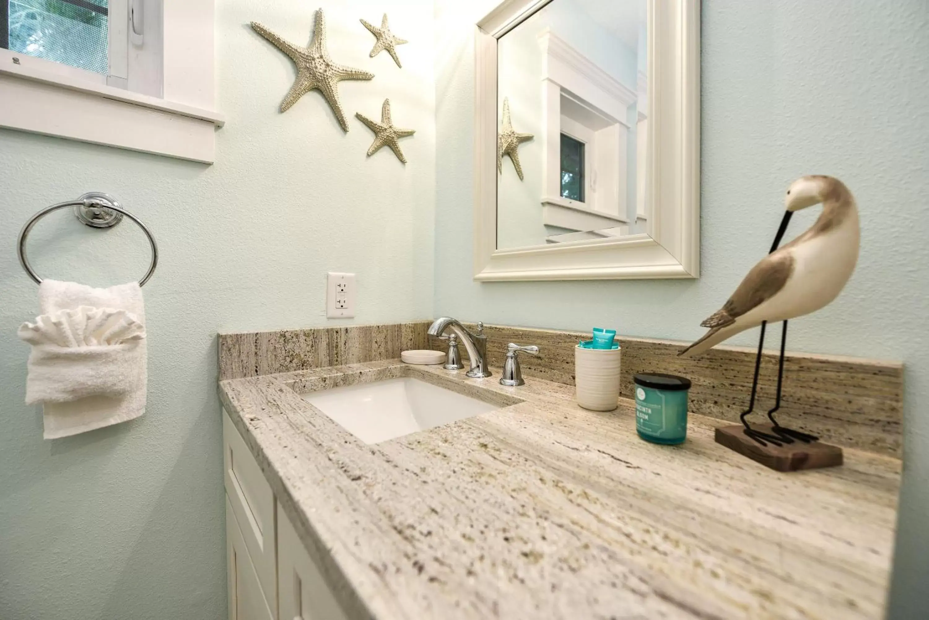 Bathroom in Tropical Breeze Resort