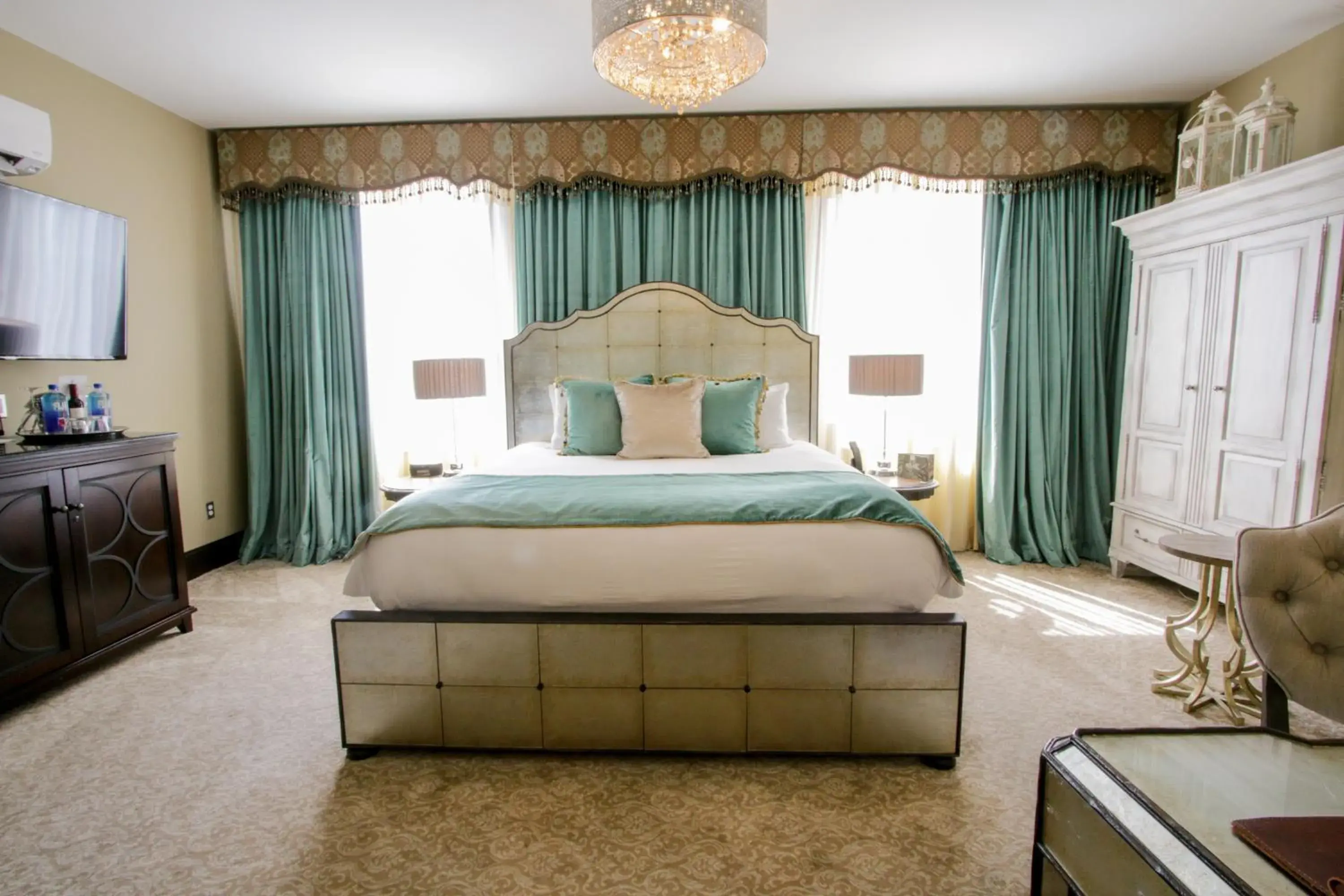 Bed in The Detroit Club Bed in The Detroit Club