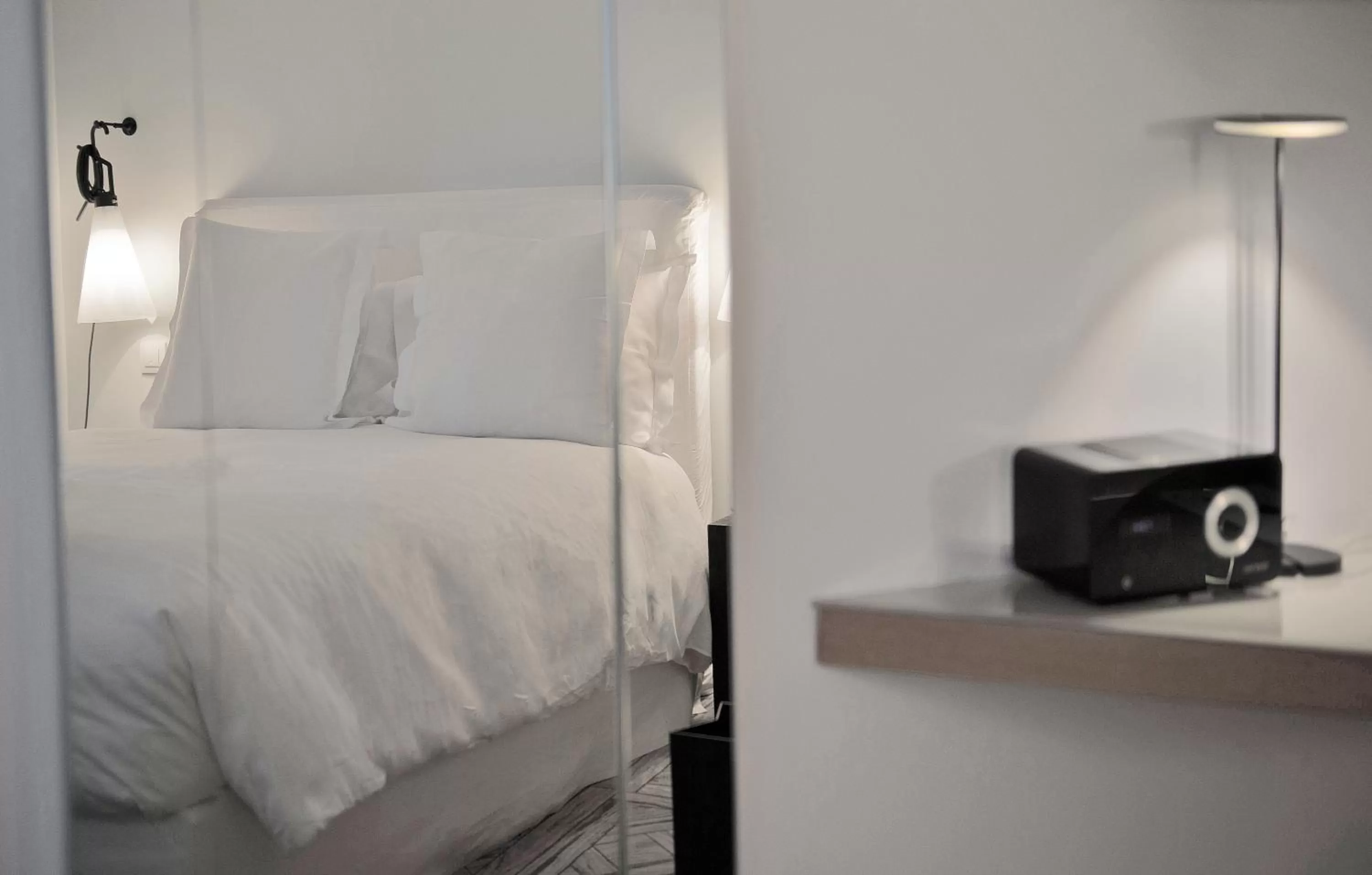 Bedroom, Bed in La Maison Champs Elysées