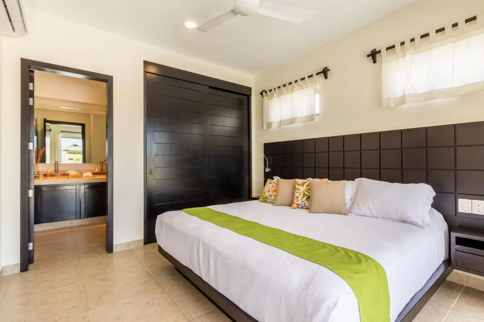 Bed in Vivo Resorts