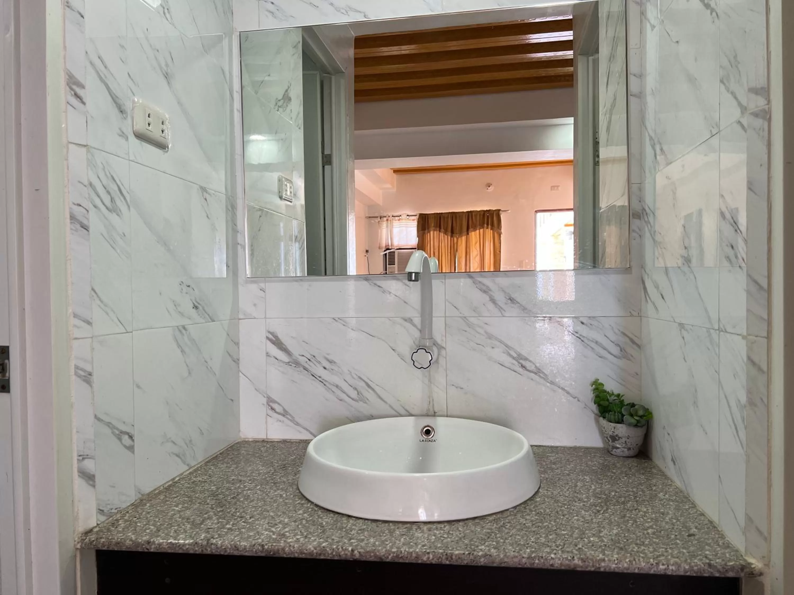 Bathroom in Ging-Ging Hotel And Resort