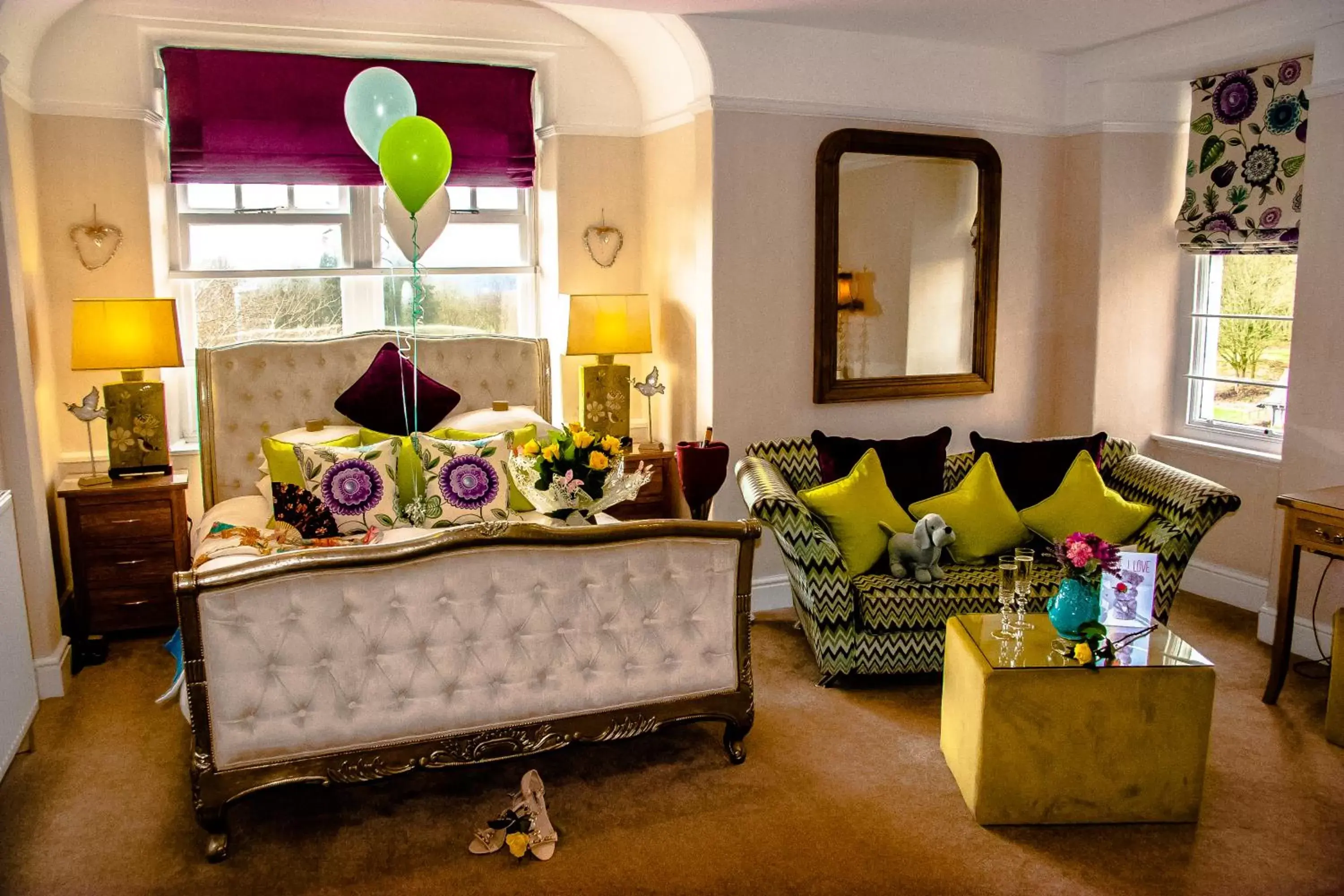 Bed, Seating Area in Windermere Boutique Hotel