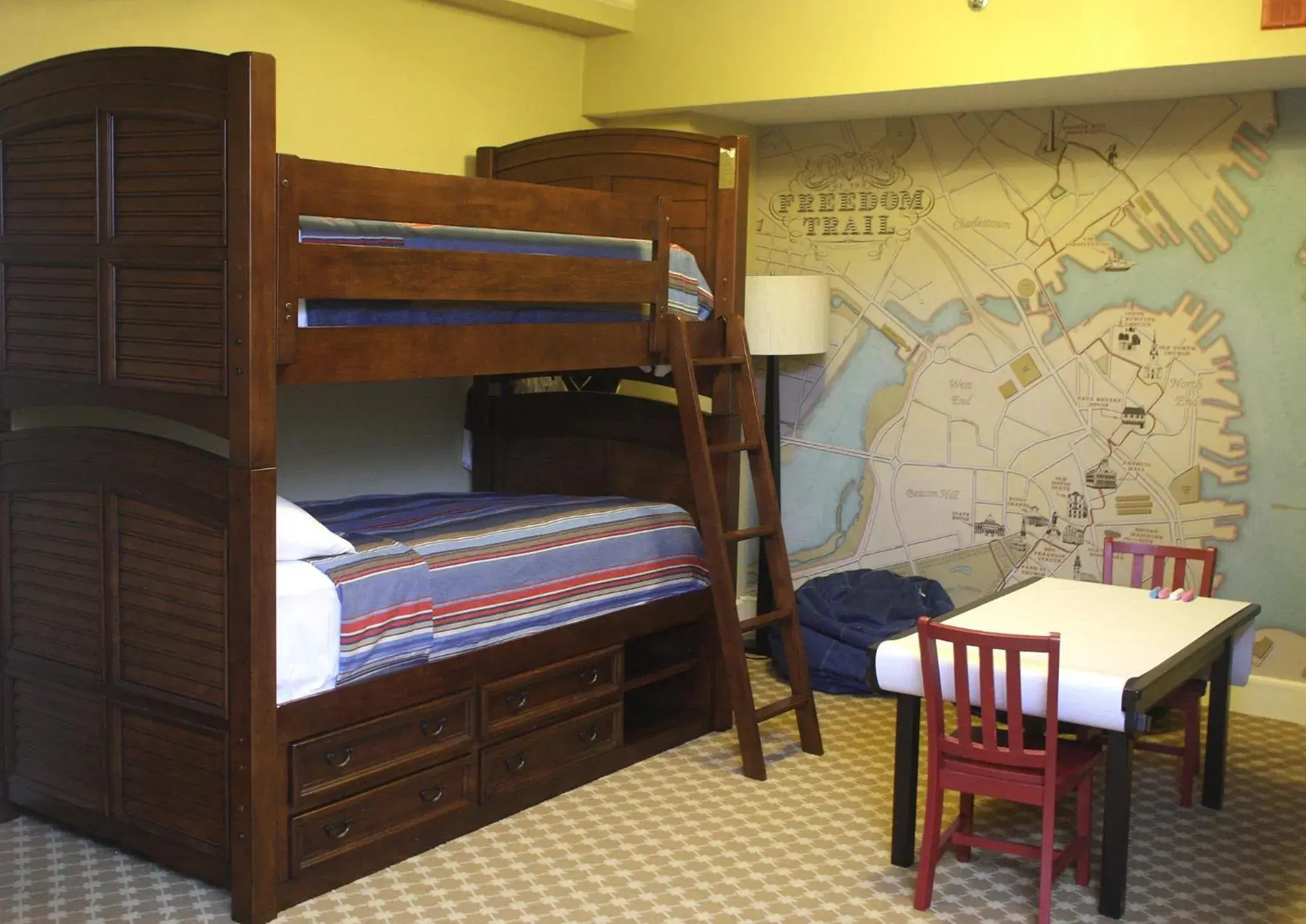 Bedroom, Bunk Bed in Boston Omni Parker House Hotel