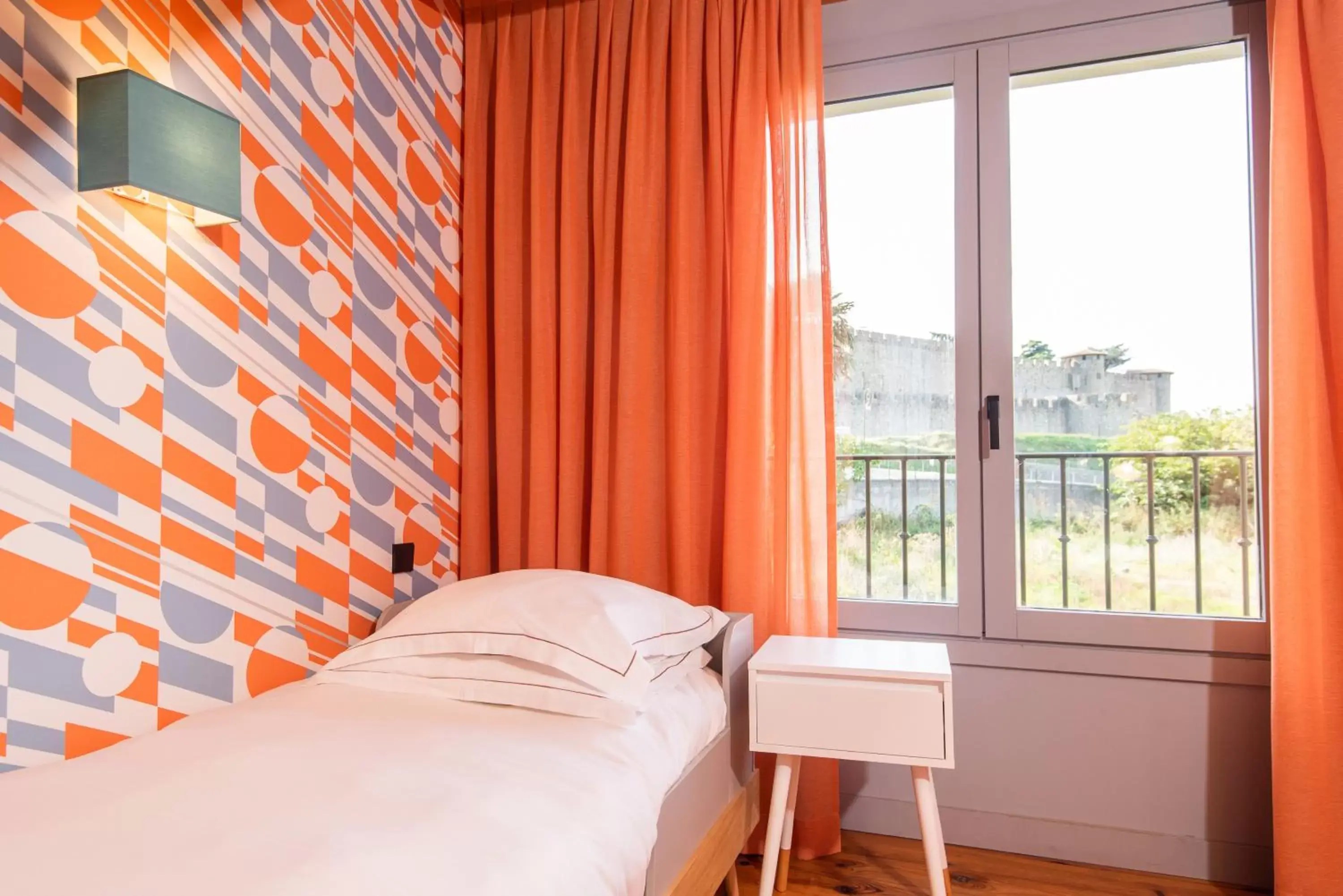 Bedroom, Bed in Hôtel Montmorency & Spa