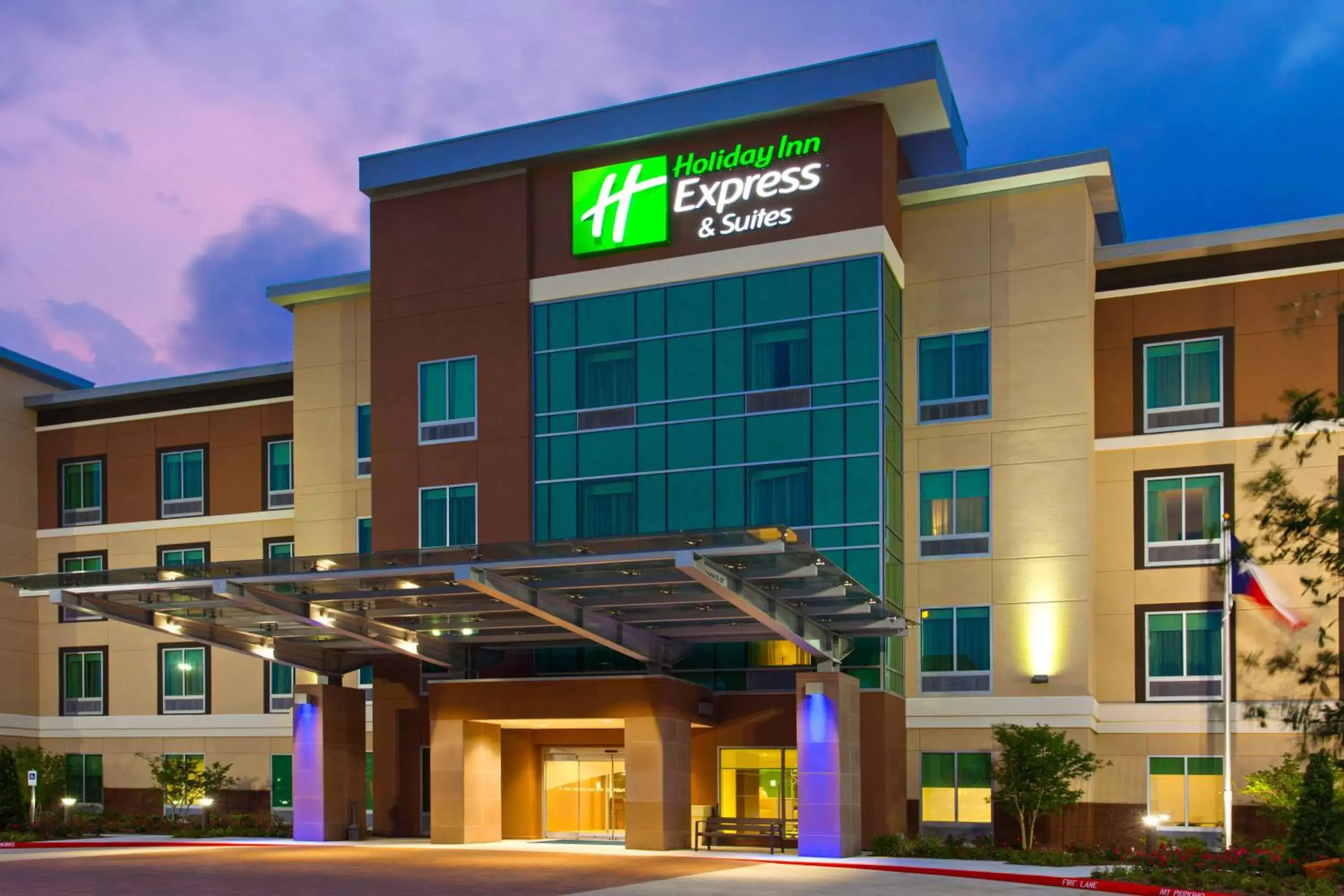 Property Building in Holiday Inn Express & Suites Houston SW - Medical Ctr Area