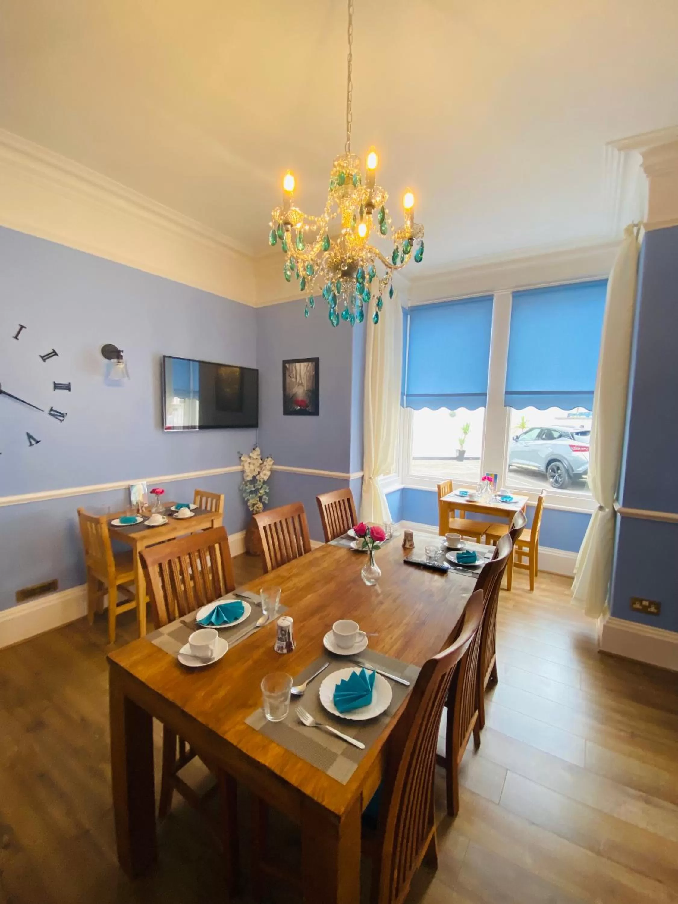 Dining Area in All Seasons Bed & Breakfast - Adults Only