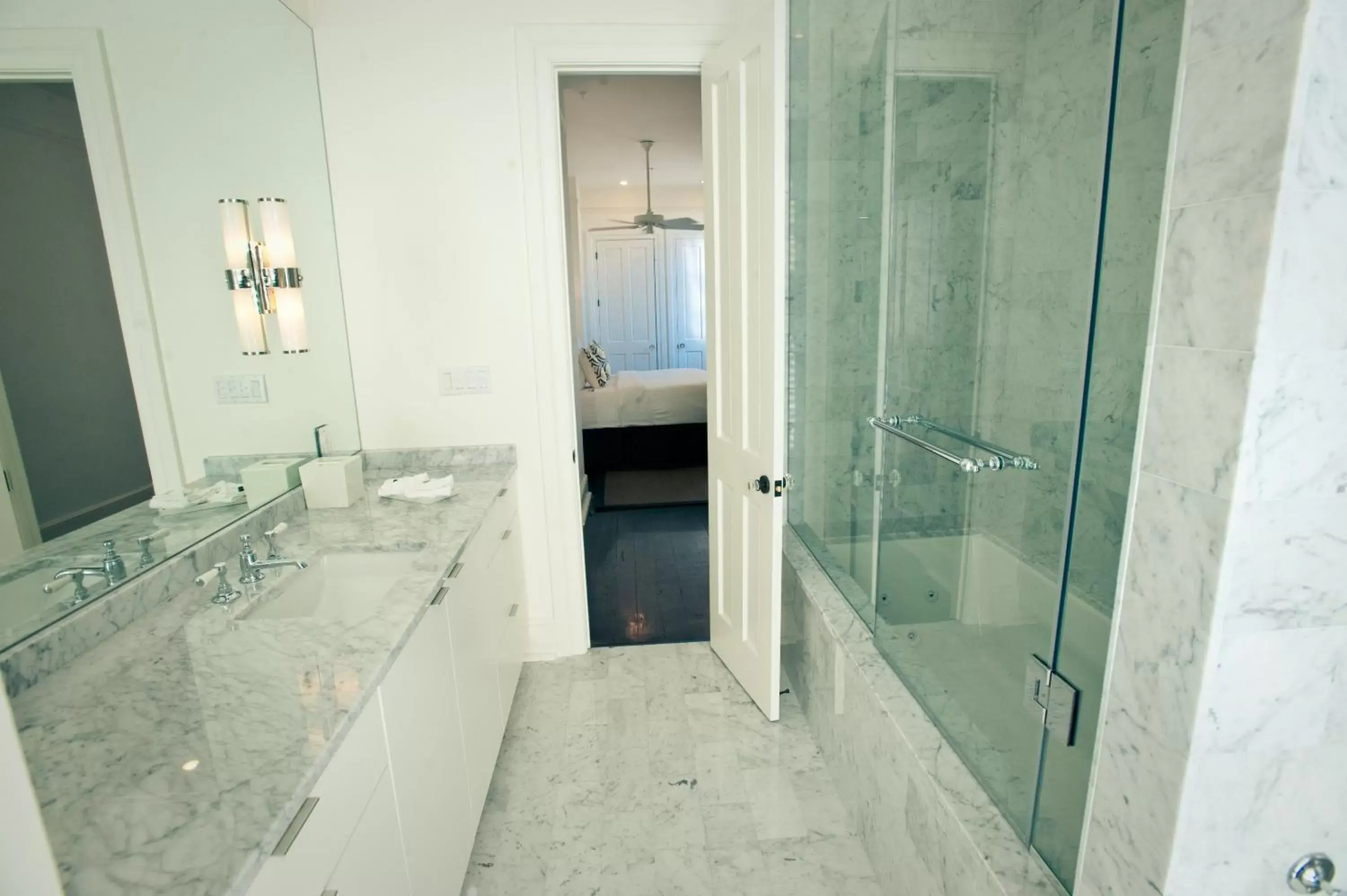 Bathroom in Melrose Mansion Suites