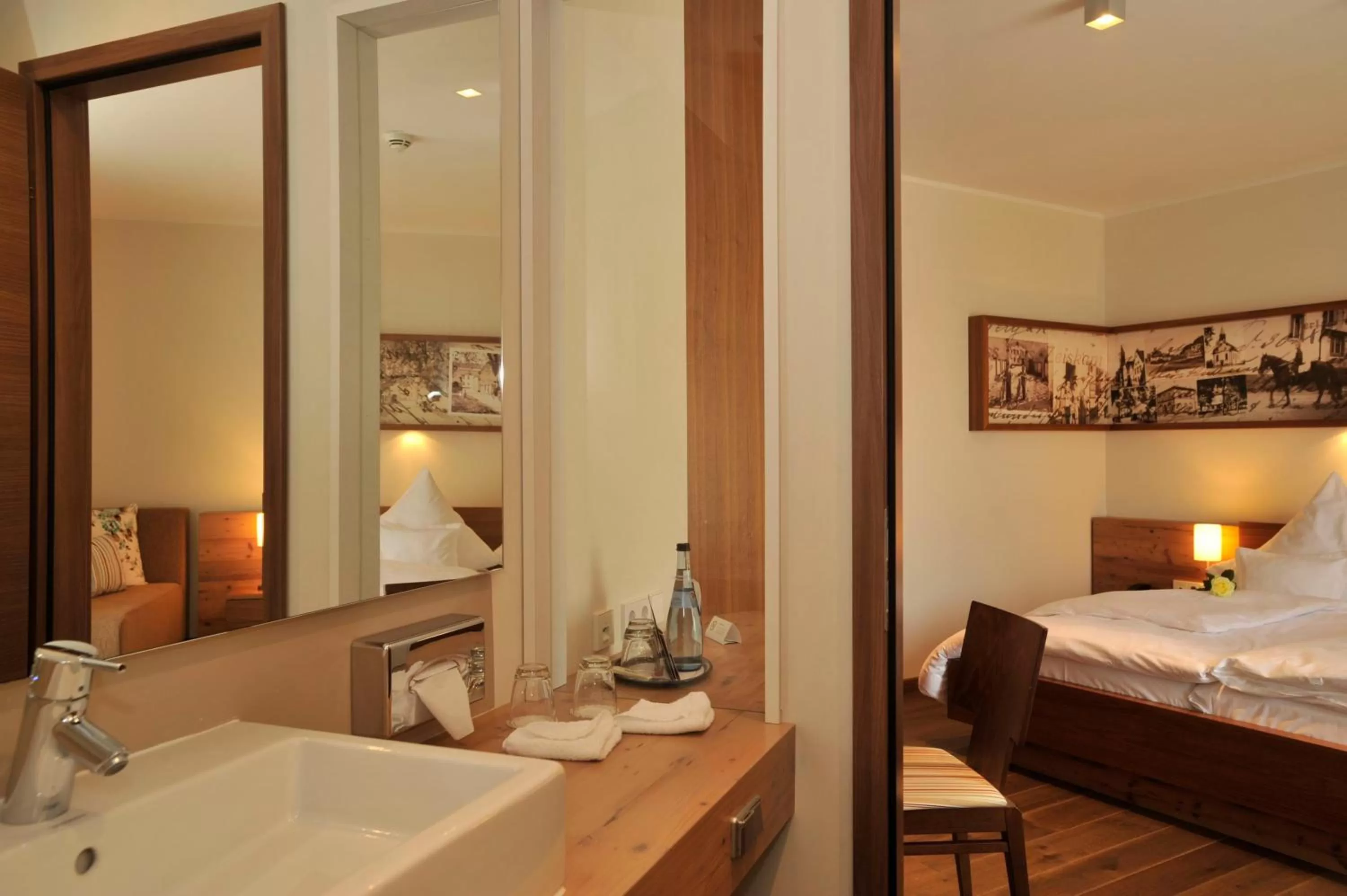 Decorative detail, Bed in Hotel Restaurant Zeiskamer Mühle