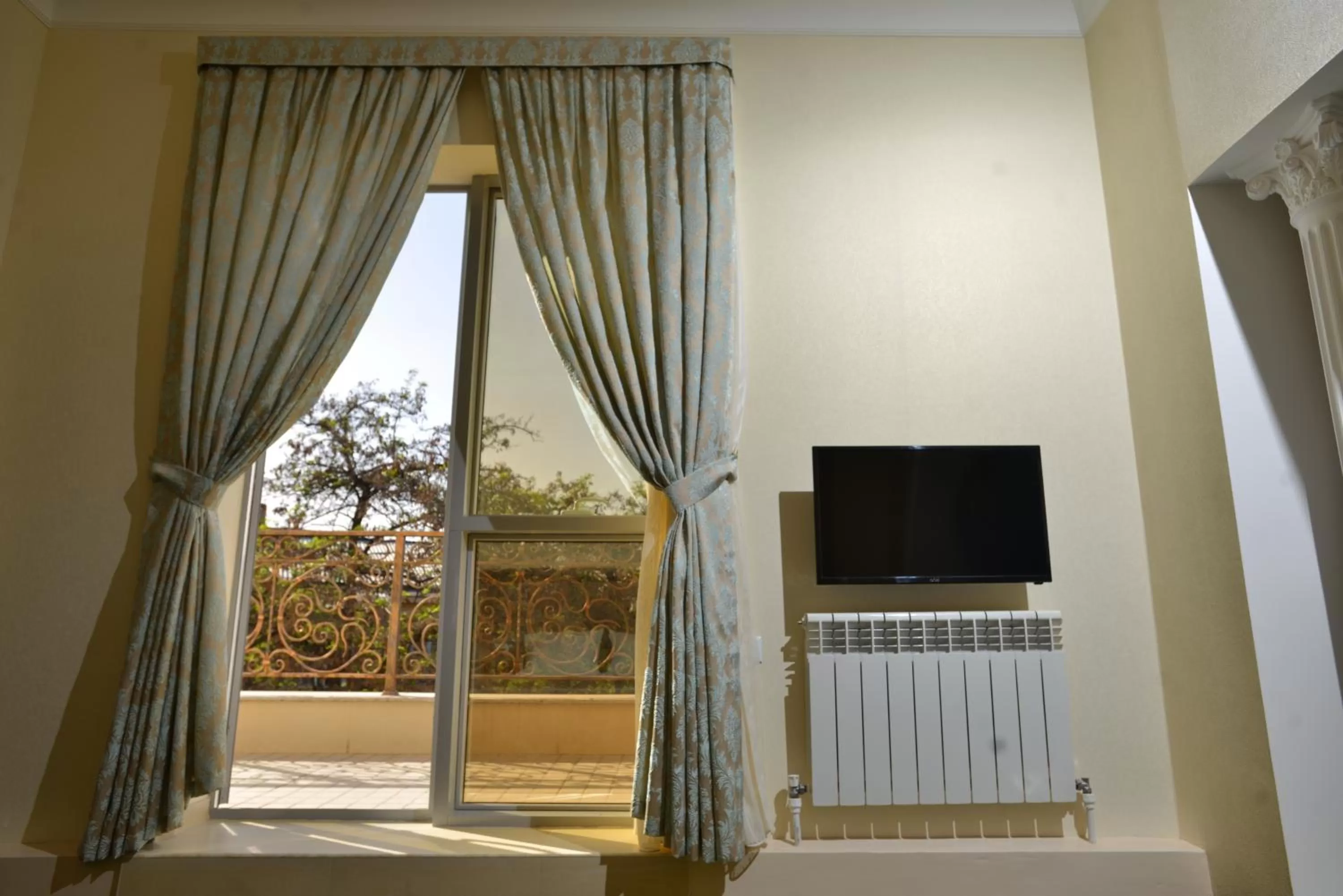 Balcony/Terrace in Gloria Hotel